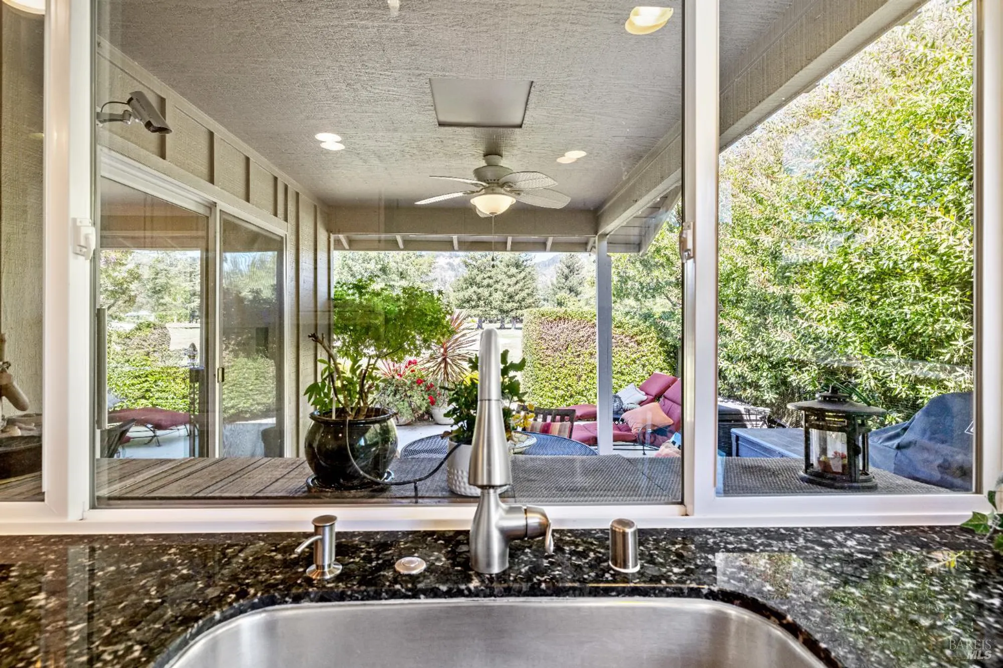 Property Slideshow image 20 of 61 | 319 laurel leaf pl, Santa Rosa, CA, 95409