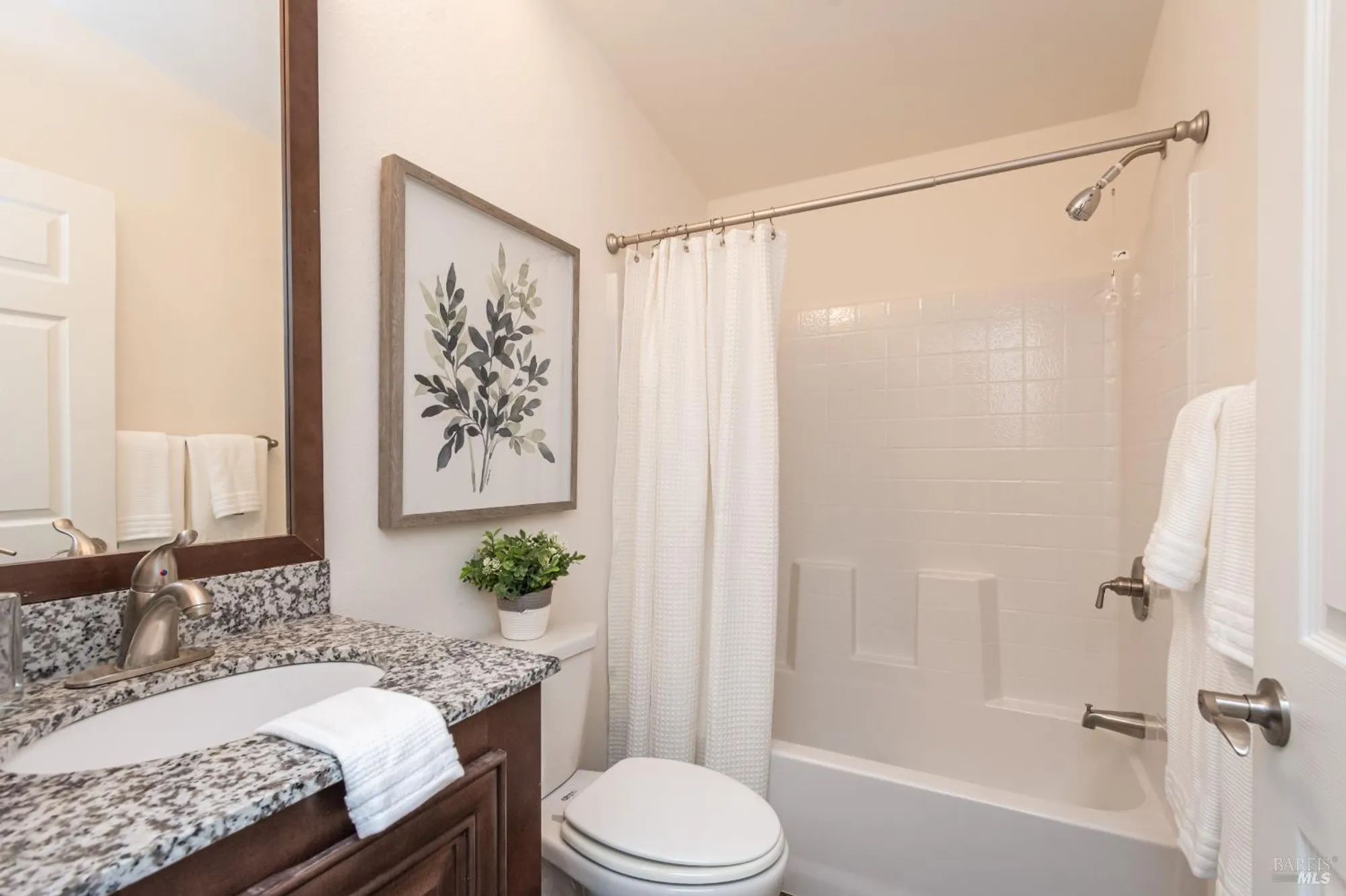 Property Slideshow image 37 of 66 | 160 port cir, Yountville, CA, 94599