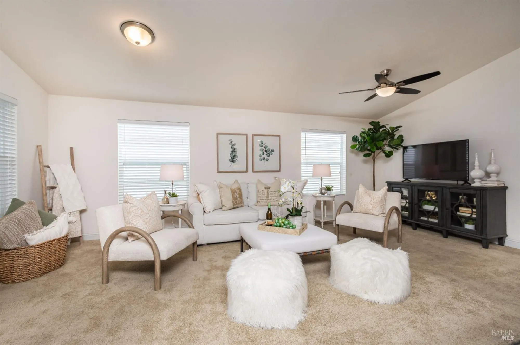 Property Slideshow image 13 of 66 | 160 port cir, Yountville, CA, 94599