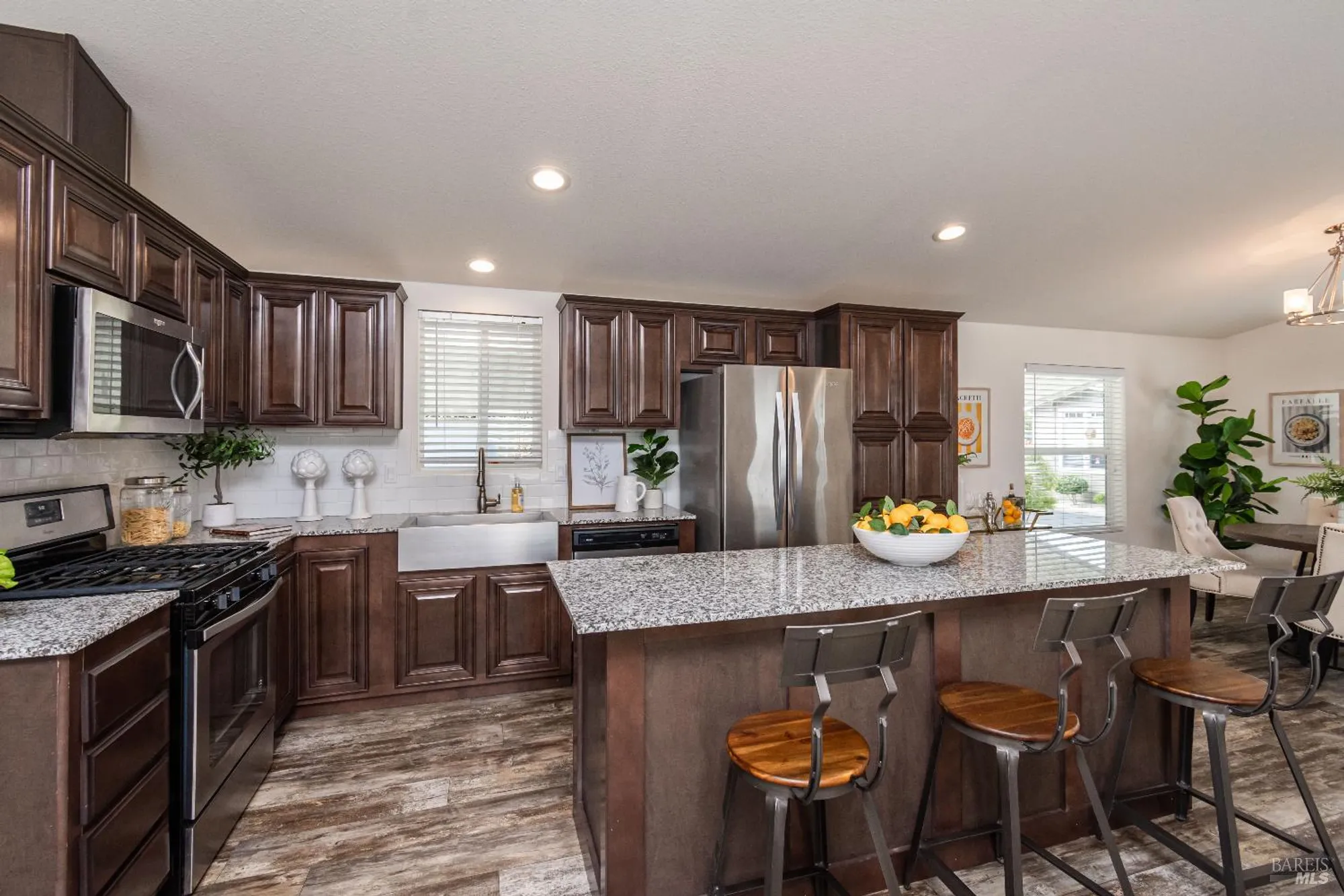 Property Slideshow image 21 of 66 | 160 port cir, Yountville, CA, 94599