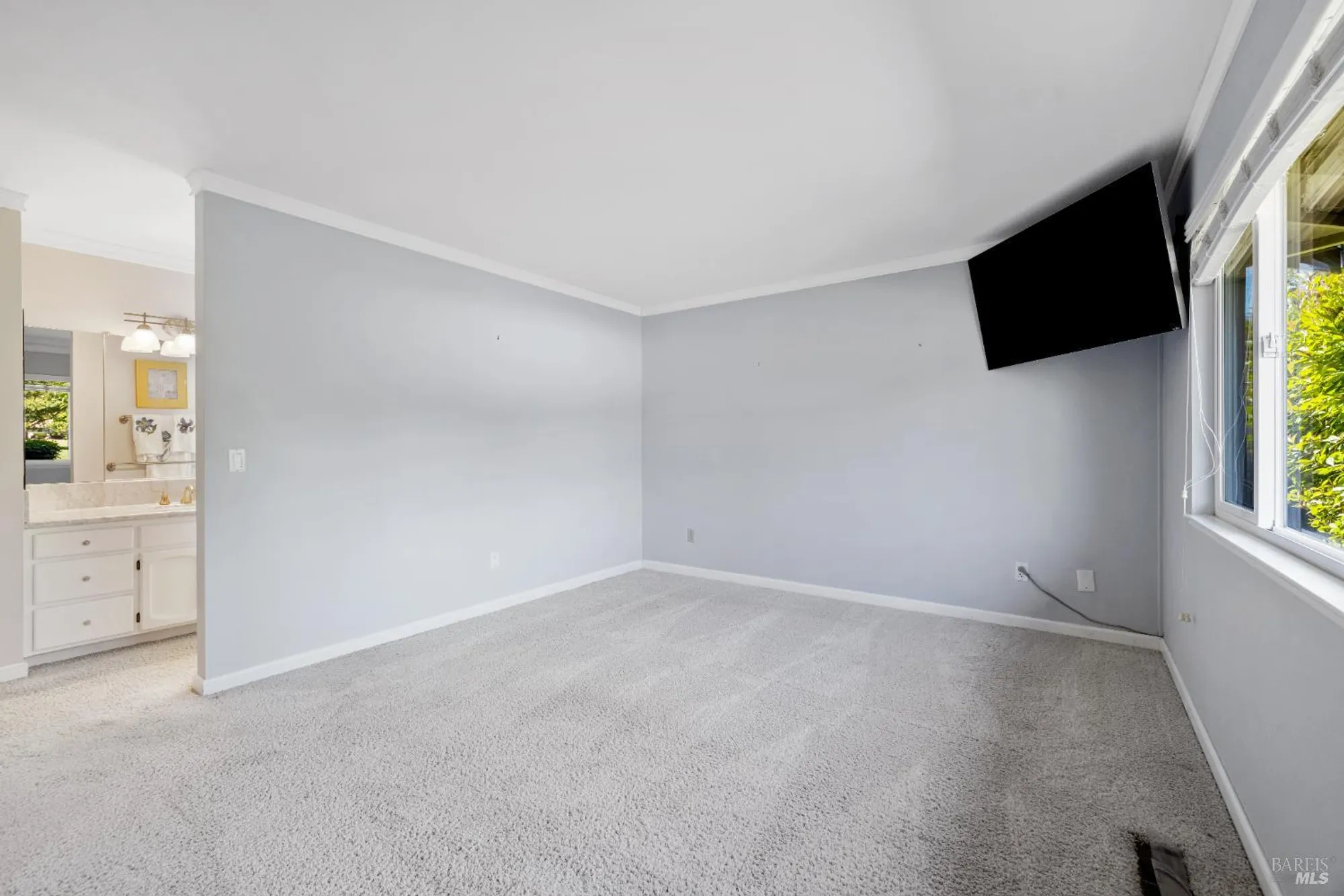 Property Slideshow image 40 of 61 | 319 laurel leaf pl, Santa Rosa, CA, 95409