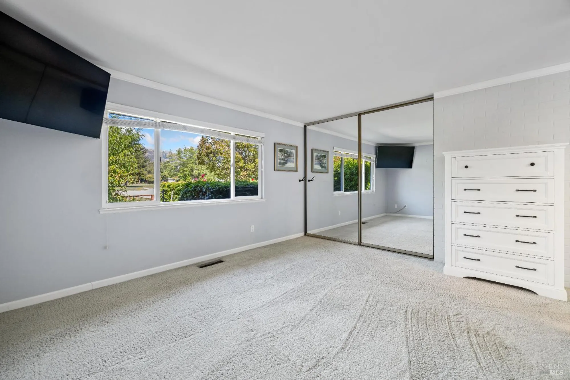 Property Slideshow image 38 of 61 | 319 laurel leaf pl, Santa Rosa, CA, 95409