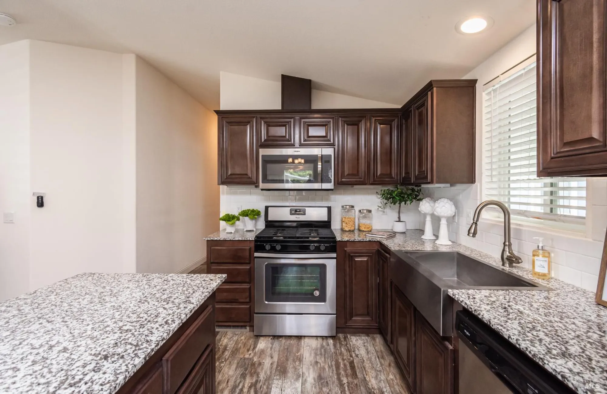 Property Slideshow image 15 of 66 | 160 port cir, Yountville, CA, 94599