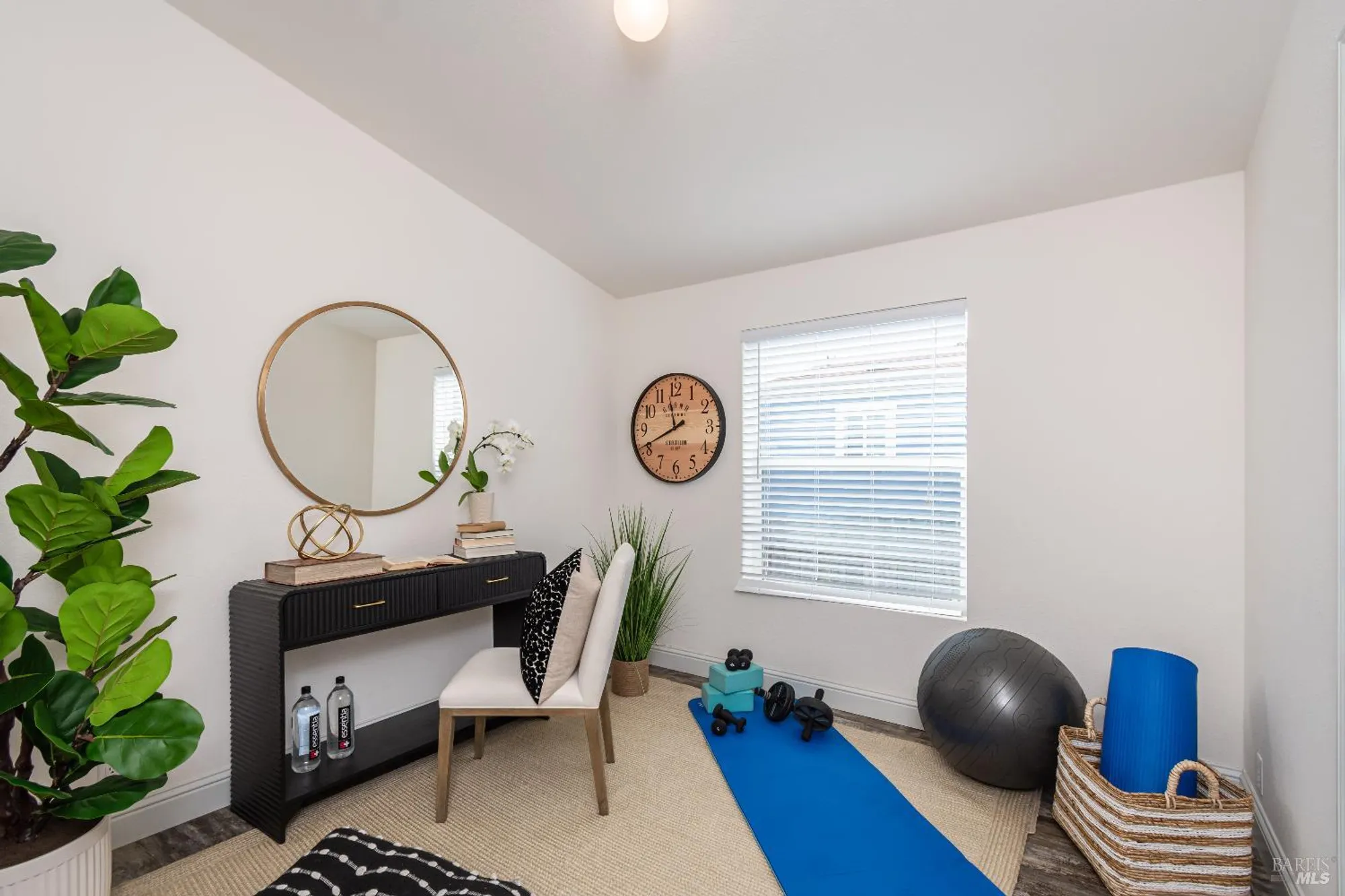 Property Slideshow image 32 of 66 | 160 port cir, Yountville, CA, 94599