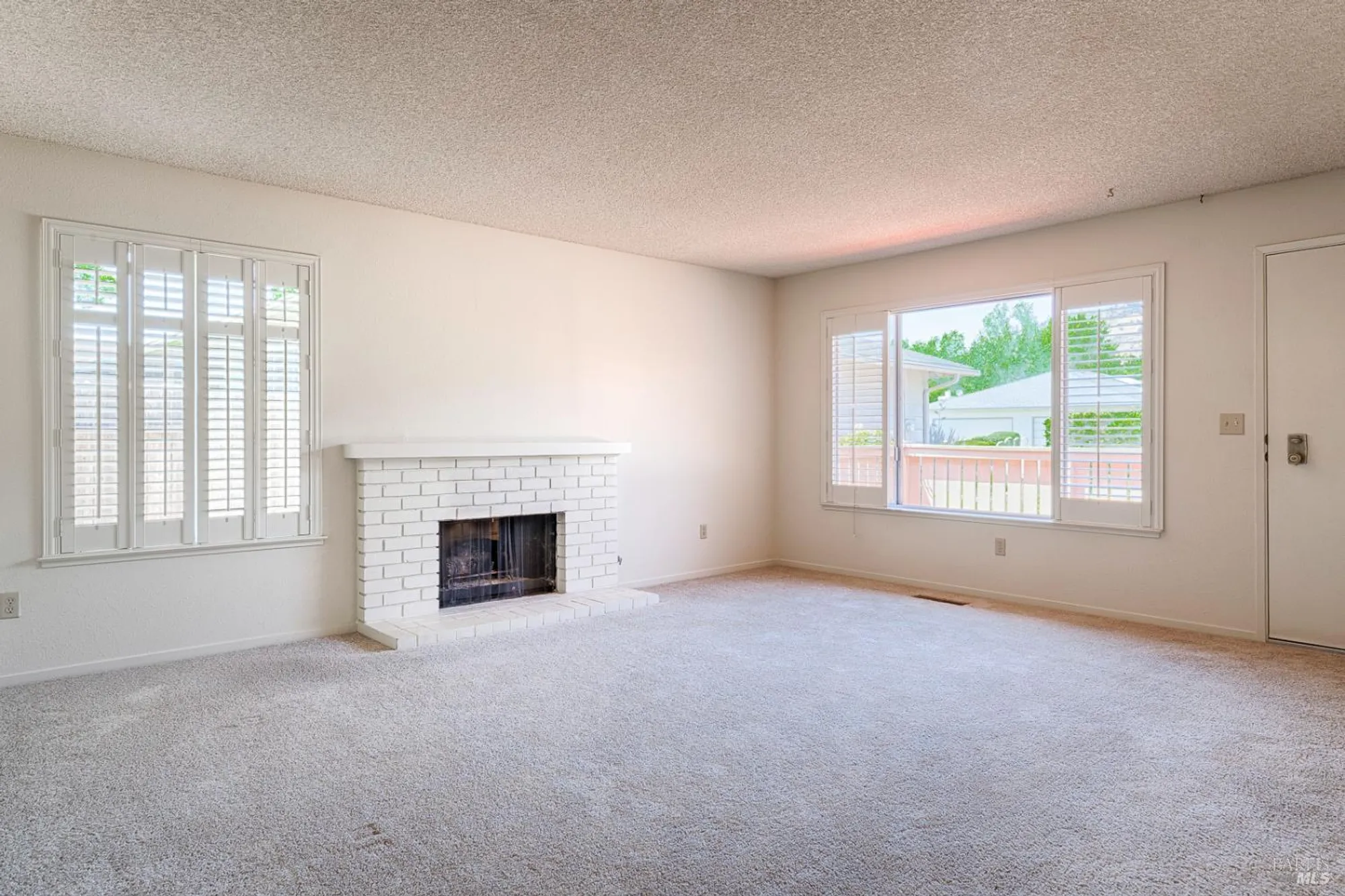 Property Slideshow image 13 of 29 | 8927 oak trail dr, Santa Rosa, CA, 95409