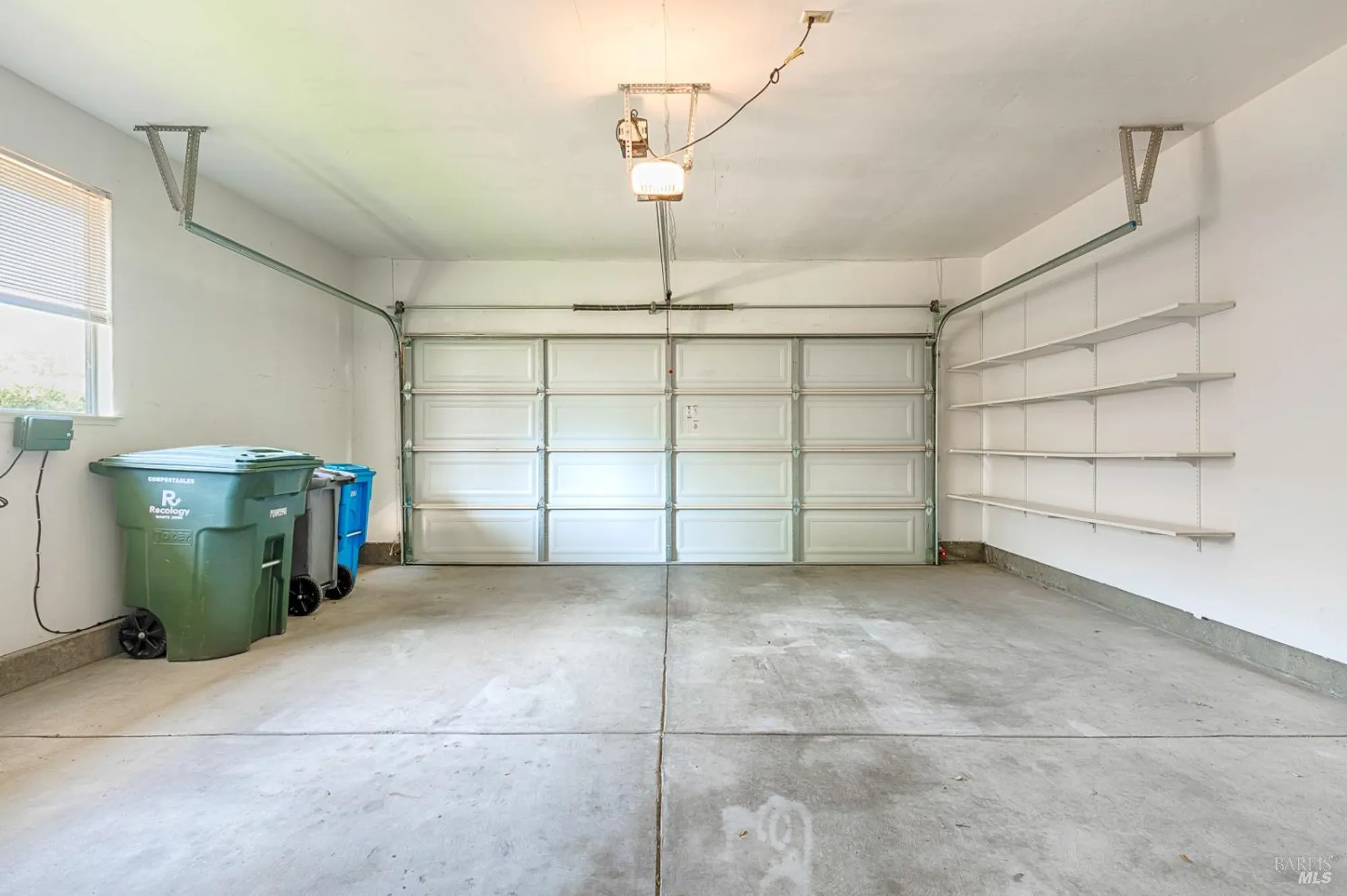 Property Slideshow image 12 of 29 | 8927 oak trail dr, Santa Rosa, CA, 95409