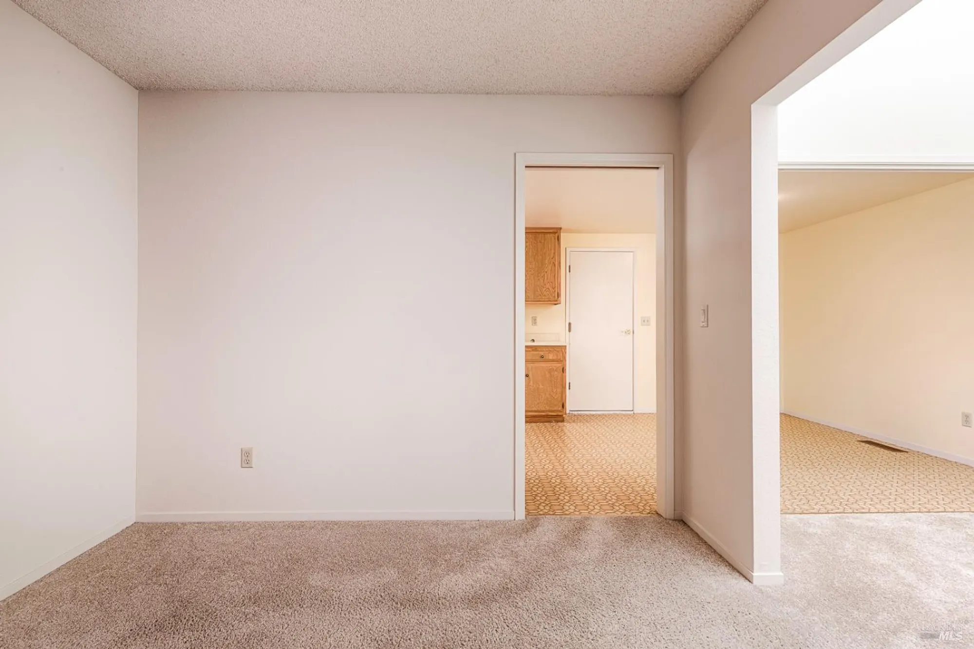 Property Slideshow image 7 of 29 | 8927 oak trail dr, Santa Rosa, CA, 95409