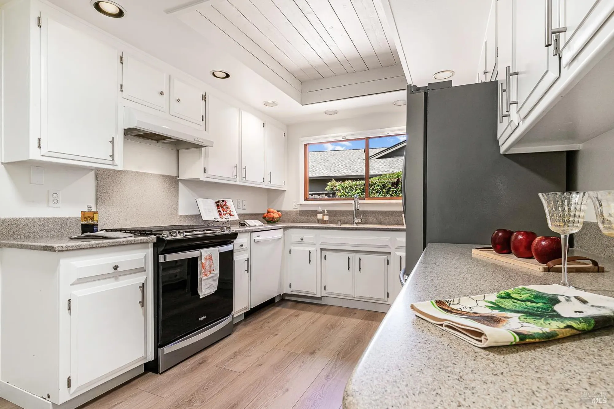 Property Slideshow image 4 of 60 | 8850 oak trail dr, Santa Rosa, CA, 95409