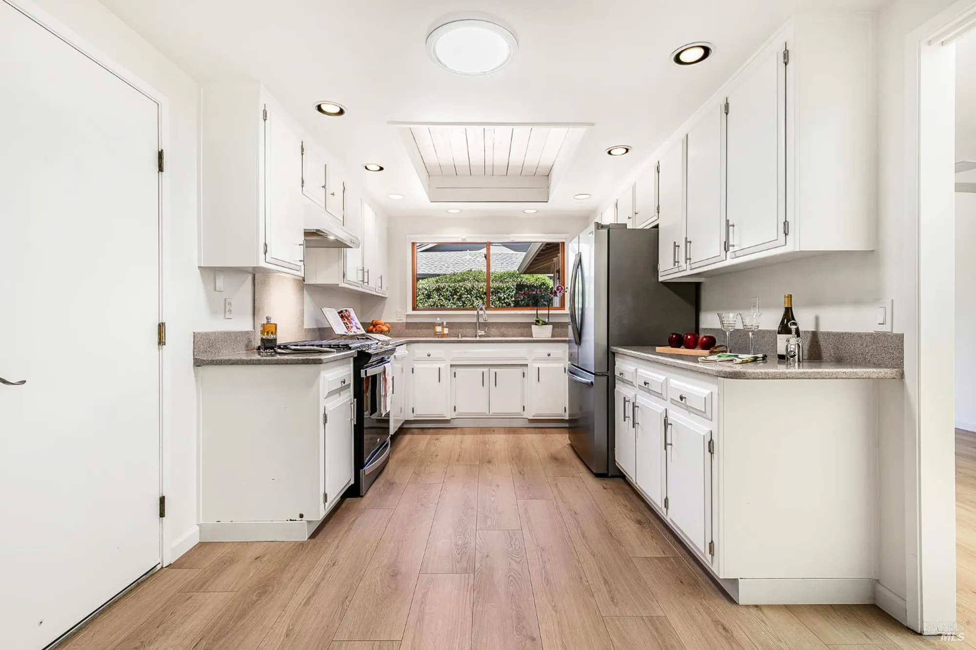 Property Slideshow image 19 of 60 | 8850 oak trail dr, Santa Rosa, CA, 95409