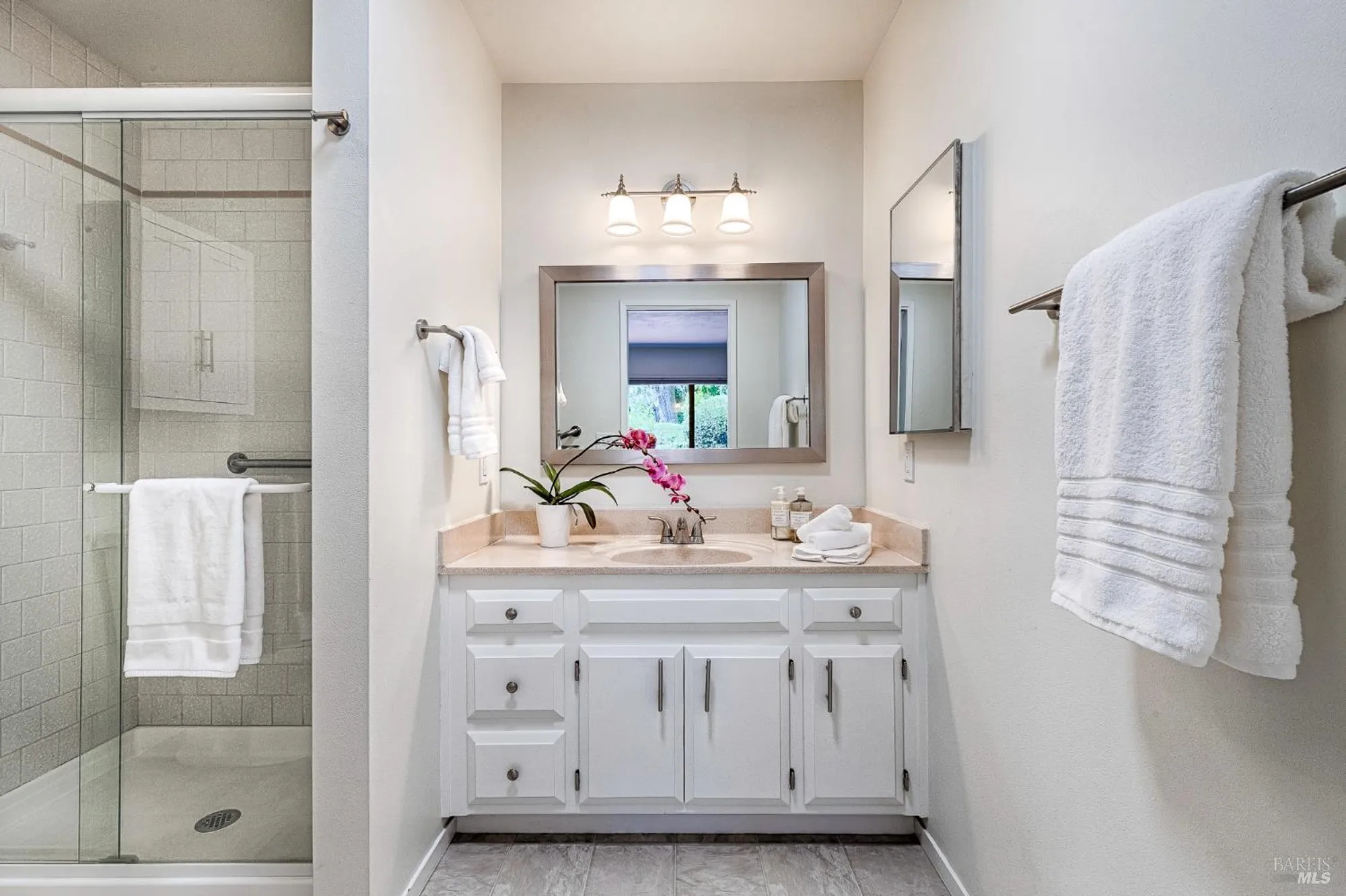 Property Slideshow image 5 of 60 | 8850 oak trail dr, Santa Rosa, CA, 95409