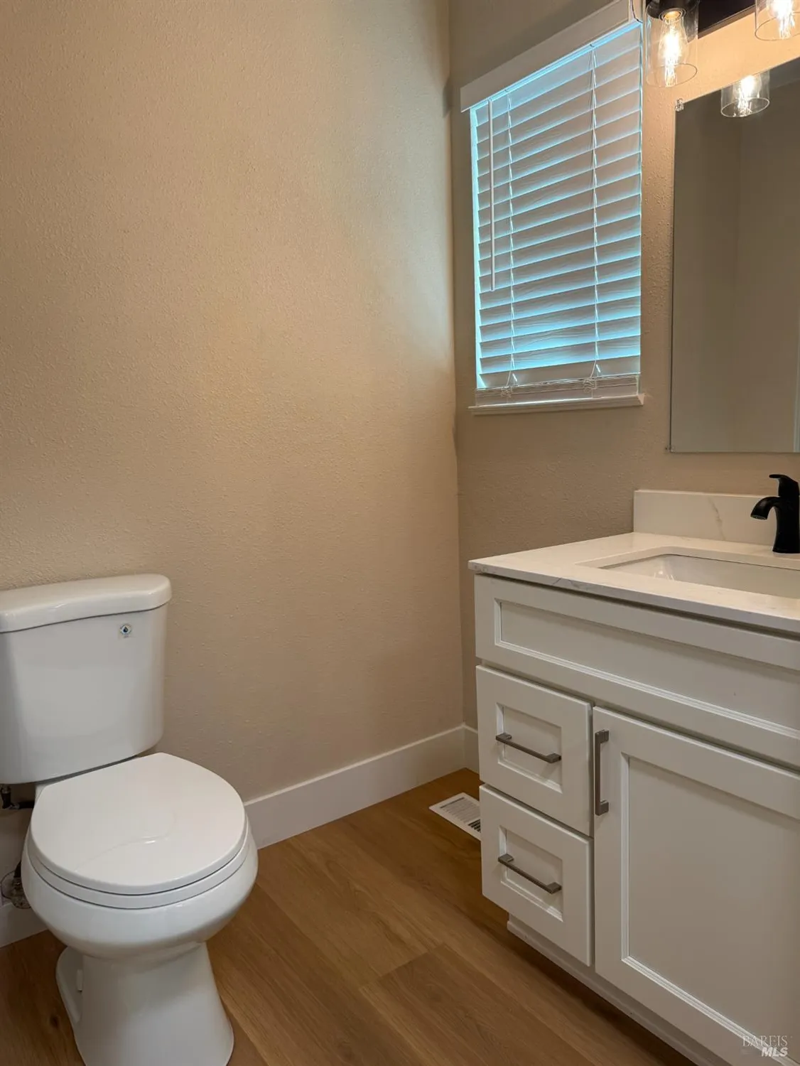 Property Slideshow image 10 of 14 | 101 mckinley cir, Vacaville, CA, 95687
