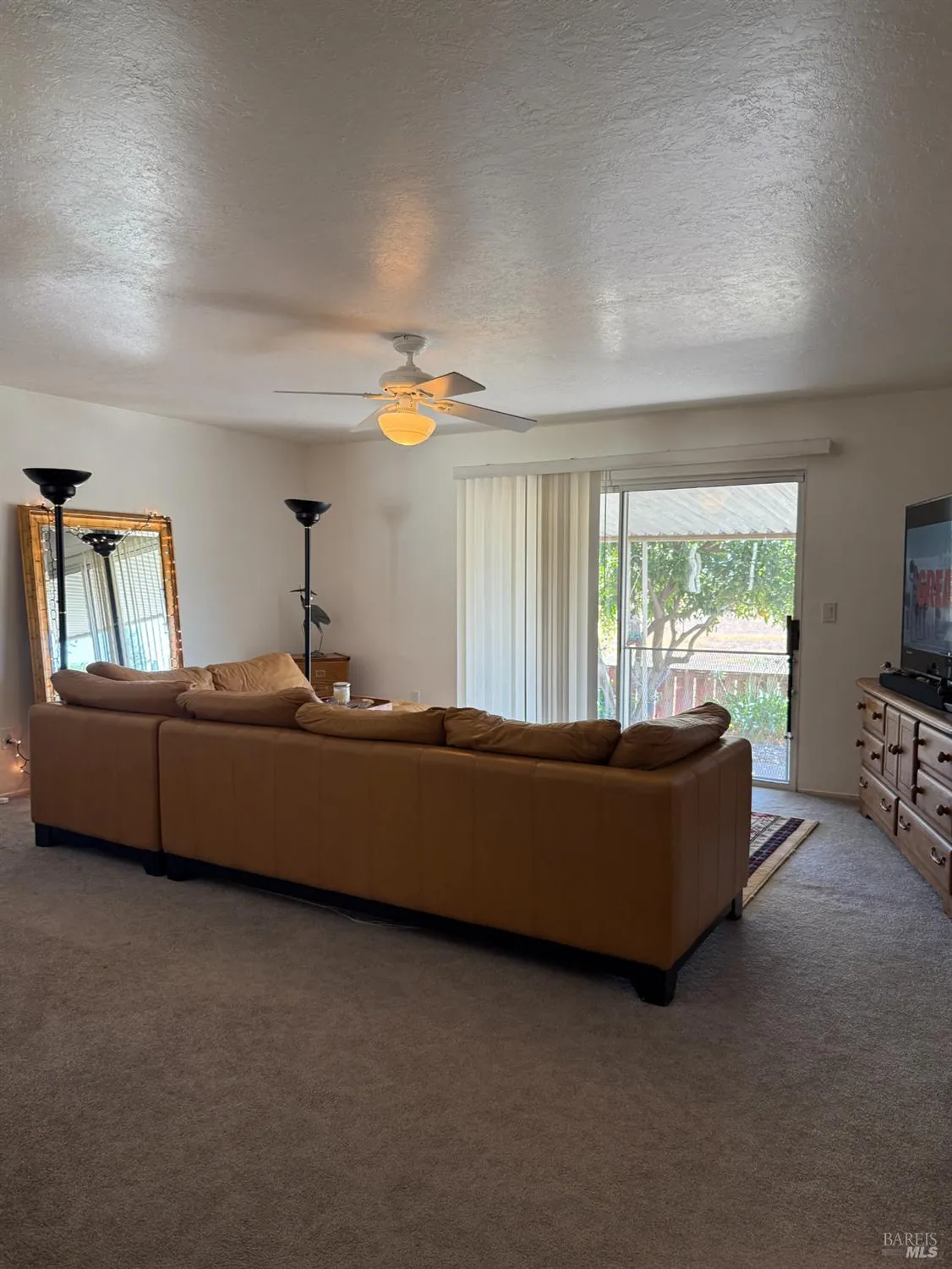 Property Slideshow image 6 of 13 | 642 yellowstone dr, Vacaville, CA, 95687