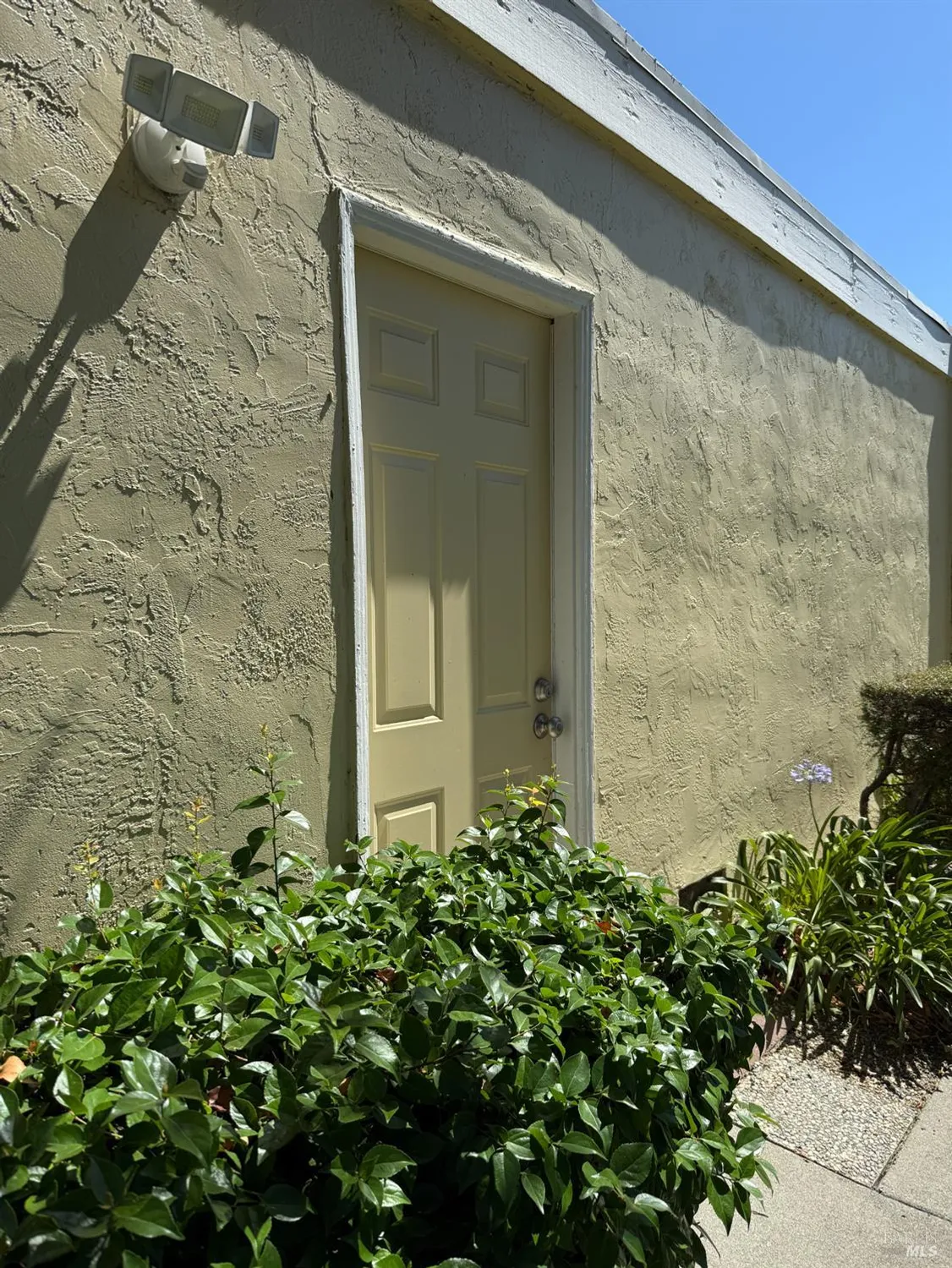 Property Slideshow image 12 of 13 | 642 yellowstone dr, Vacaville, CA, 95687