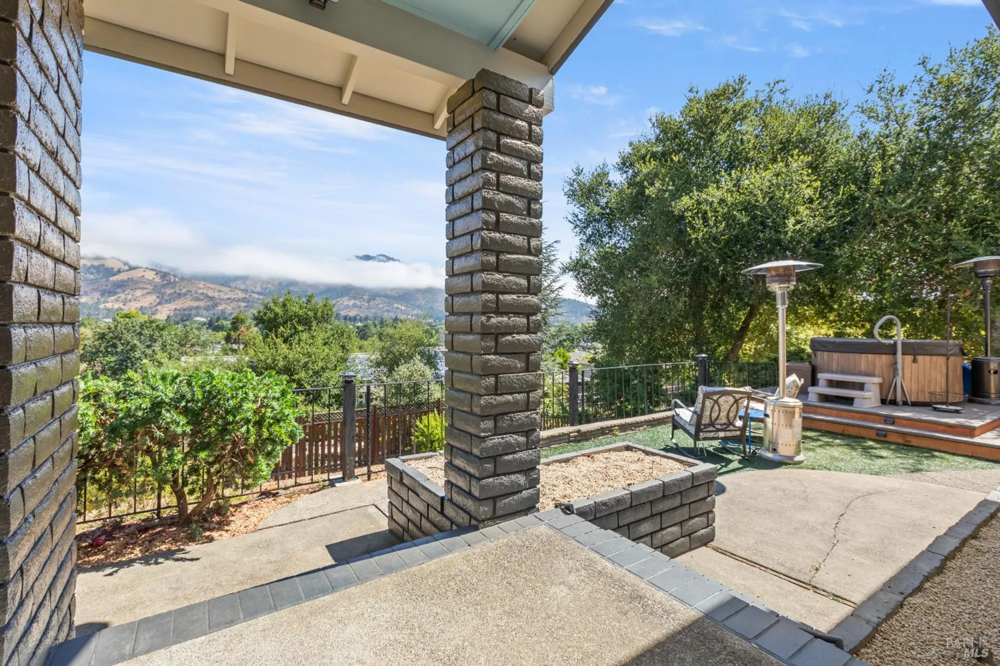 Property Slideshow image 11 of 47 | 410 oak mesa ct, Santa Rosa, CA, 95409