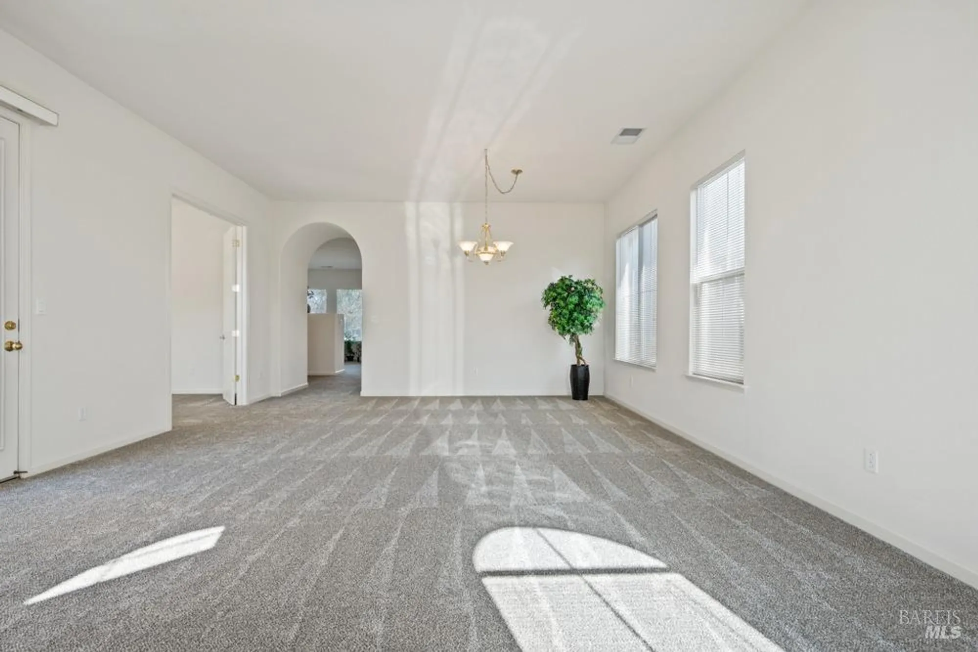 Property Slideshow image 9 of 70 | 344 forest highland dr, Rio Vista, CA, 94571