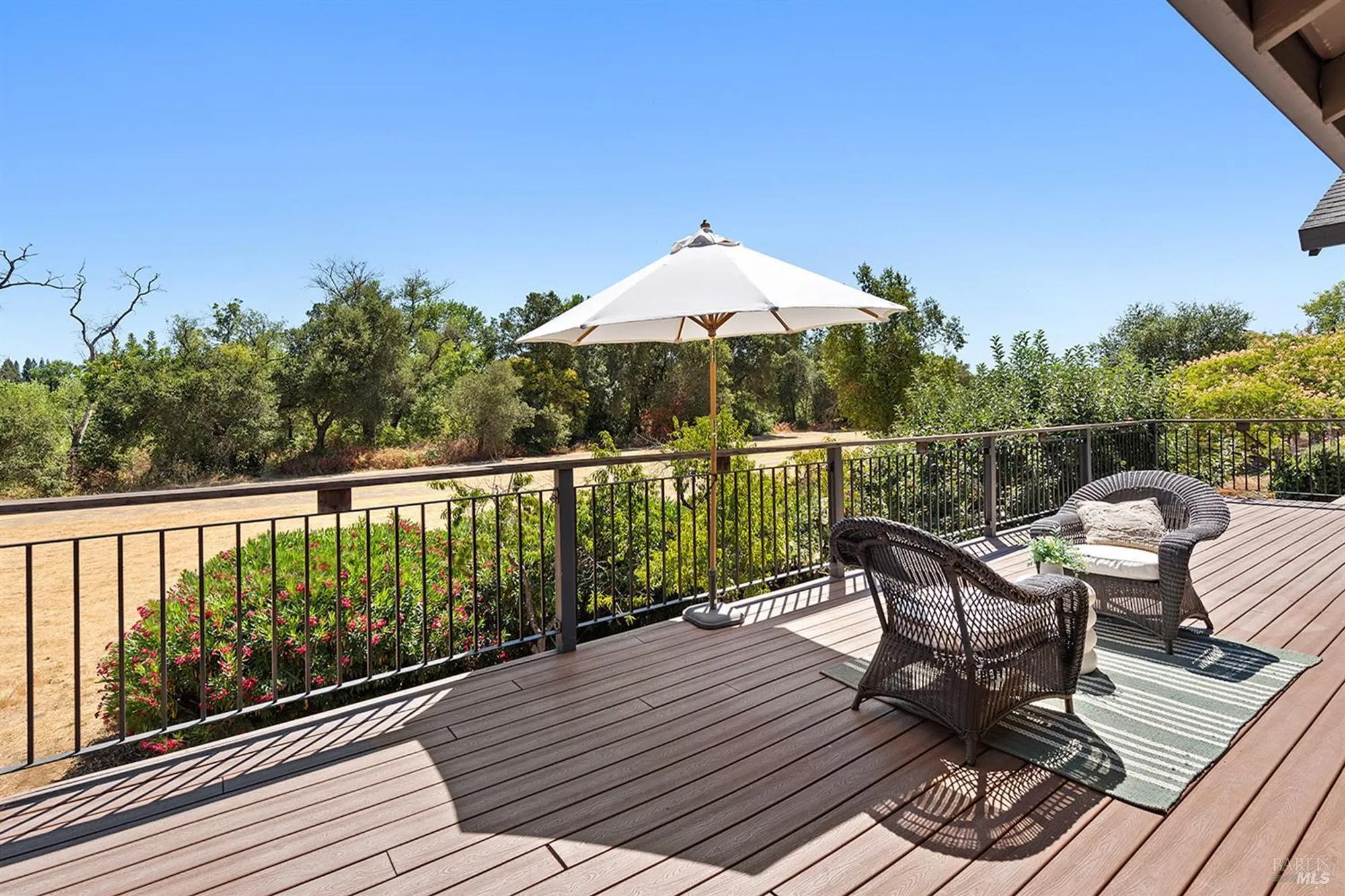 Property Slideshow image 32 of 36 | 1306 pinon dr, Healdsburg, CA, 95448