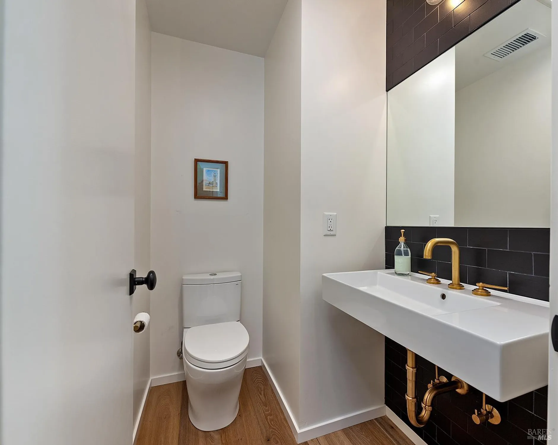 Property Slideshow image 18 of 36 | 1306 pinon dr, Healdsburg, CA, 95448