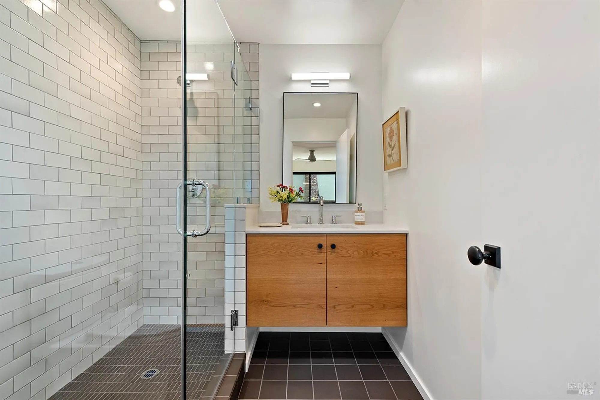 Property Slideshow image 17 of 36 | 1306 pinon dr, Healdsburg, CA, 95448