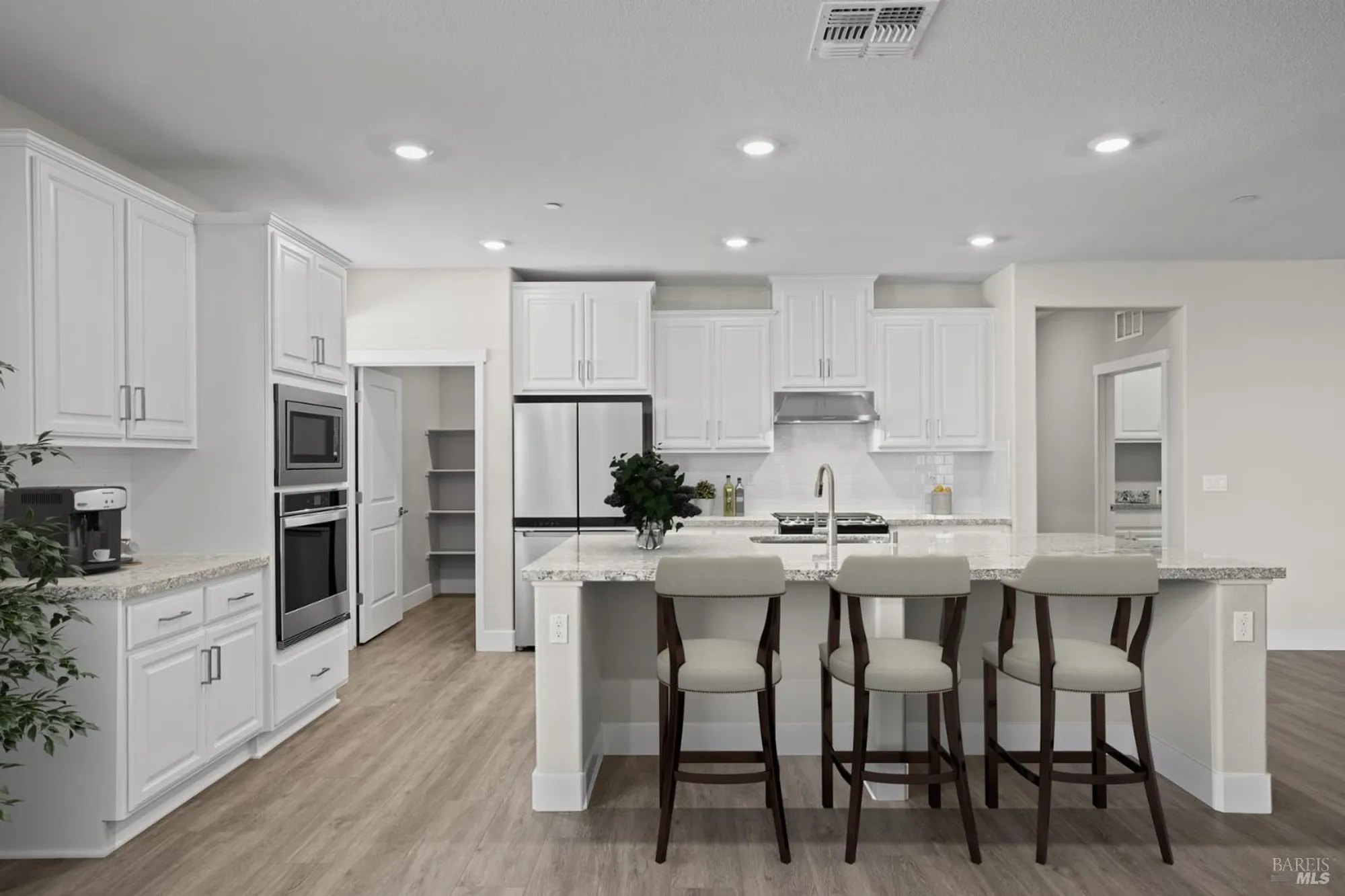 Property Slideshow image 8 of 28 | 2210 rustic oak ln, Rio Vista, CA, 94571