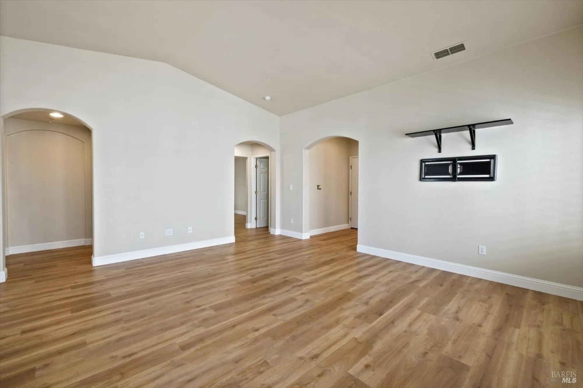 Property Slideshow image 13 of 44 | 528 birch ridge dr, Rio Vista, CA, 94571
