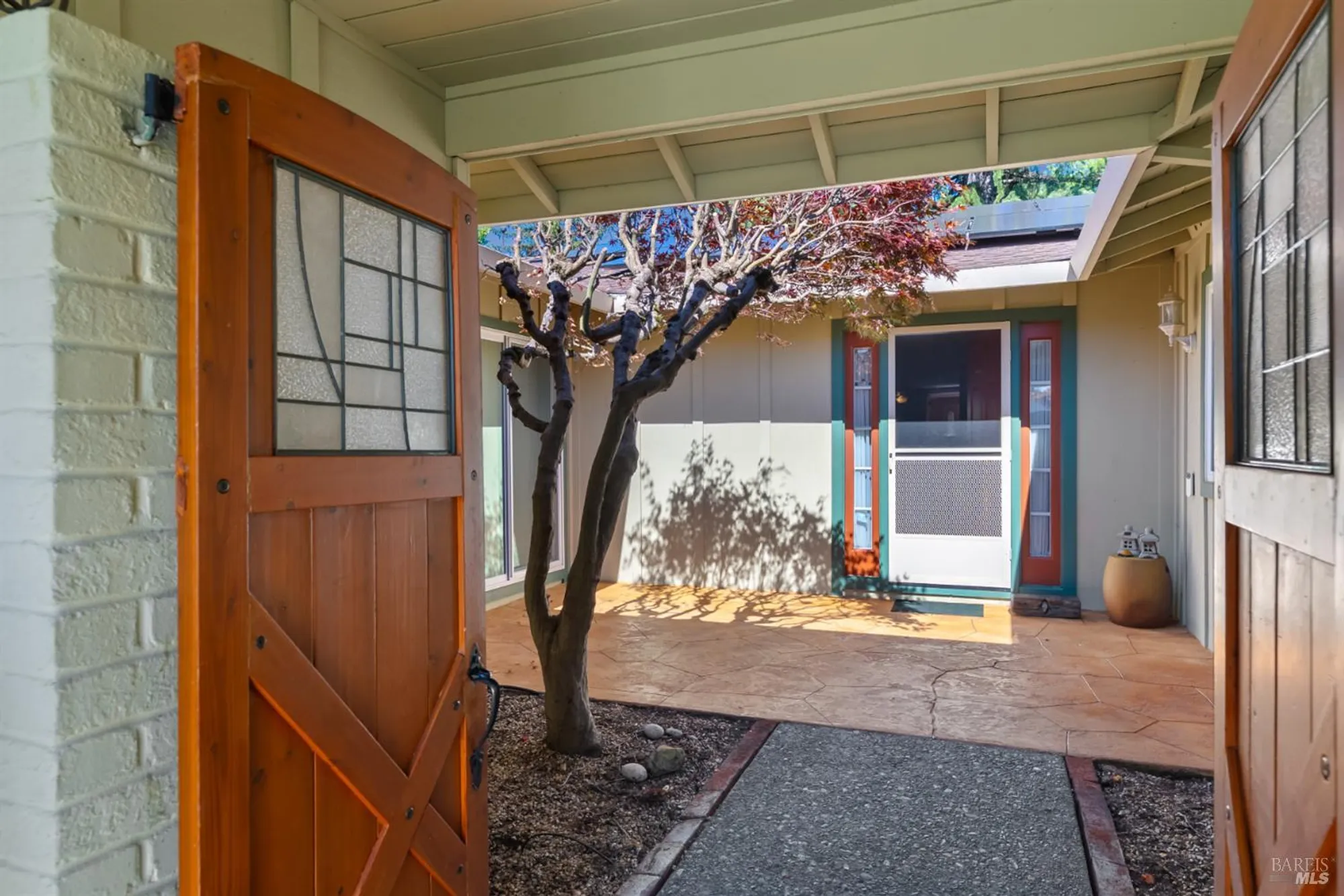 Property Slideshow image 3 of 34 | 7129 oak leaf dr, Santa Rosa, CA, 95409