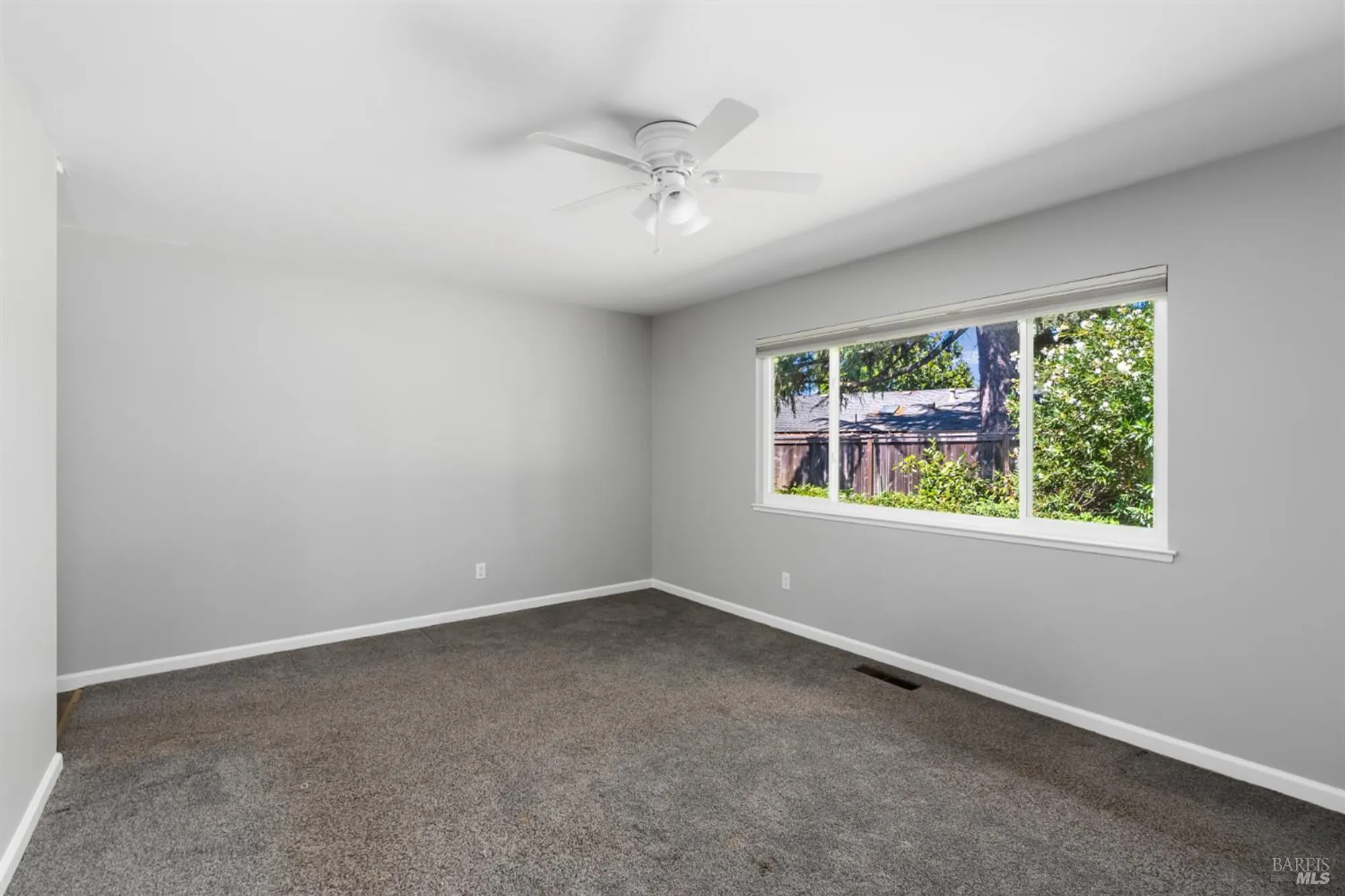 Property Slideshow image 16 of 34 | 7129 oak leaf dr, Santa Rosa, CA, 95409