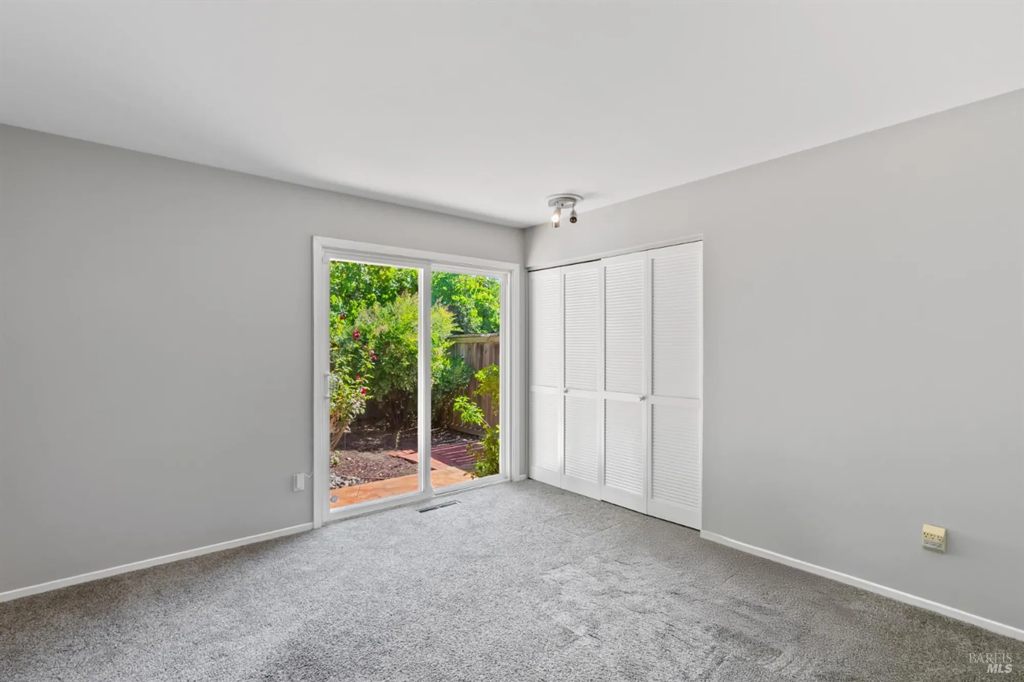 Property Slideshow image 24 of 34 | 7129 oak leaf dr, Santa Rosa, CA, 95409