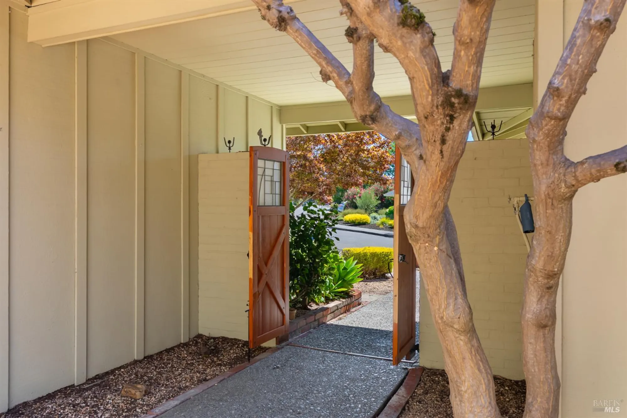 Property Slideshow image 4 of 34 | 7129 oak leaf dr, Santa Rosa, CA, 95409