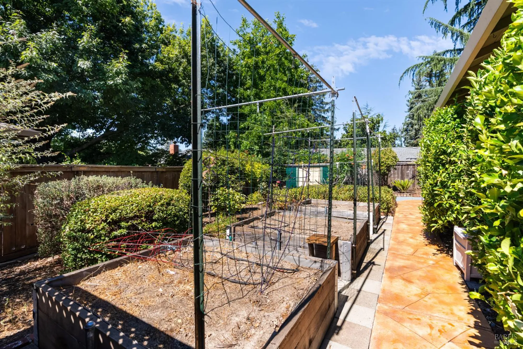 Property Slideshow image 33 of 34 | 7129 oak leaf dr, Santa Rosa, CA, 95409