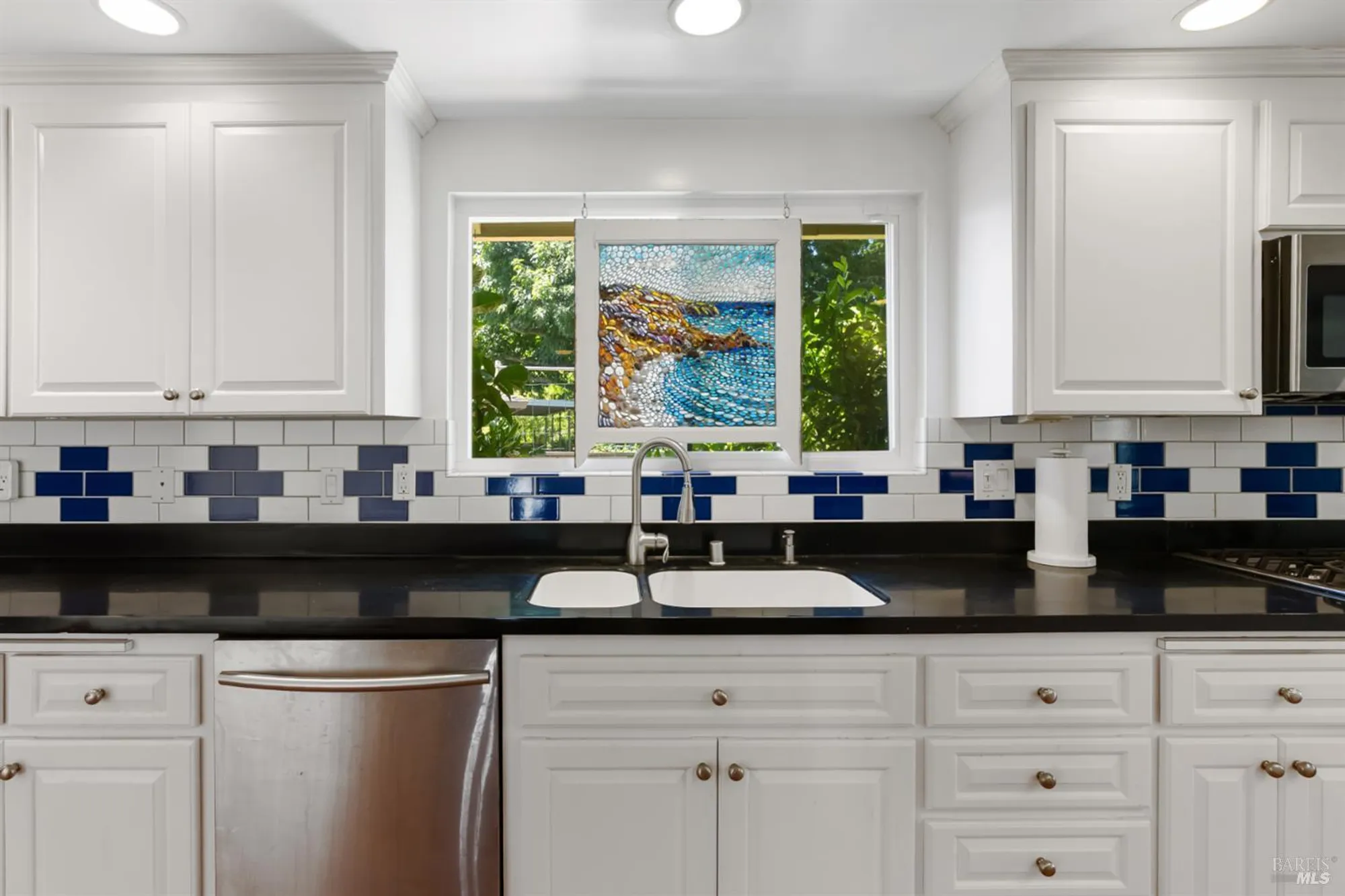 Property Slideshow image 6 of 34 | 7129 oak leaf dr, Santa Rosa, CA, 95409