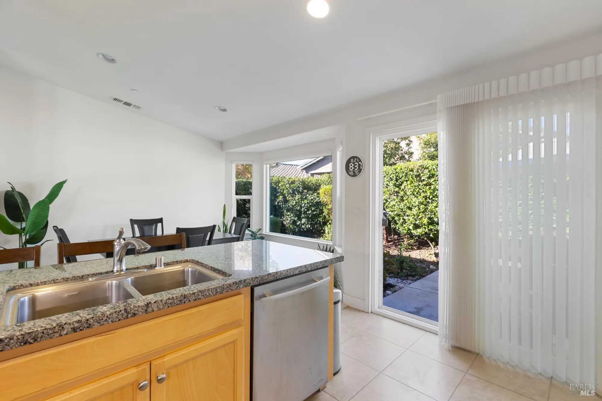 Property Slideshow image 12 of 27 | 319 birch ridge dr, Rio Vista, CA, 94571