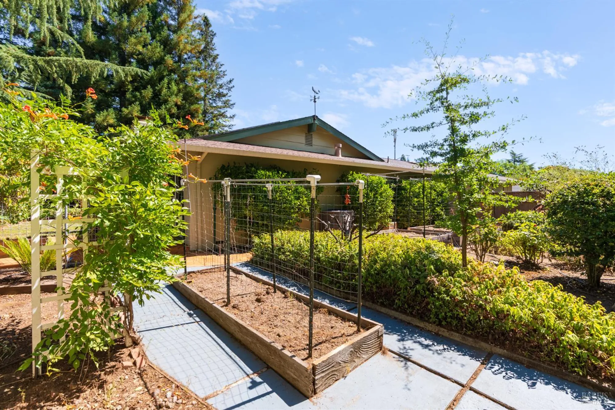 Property Slideshow image 31 of 34 | 7129 oak leaf dr, Santa Rosa, CA, 95409