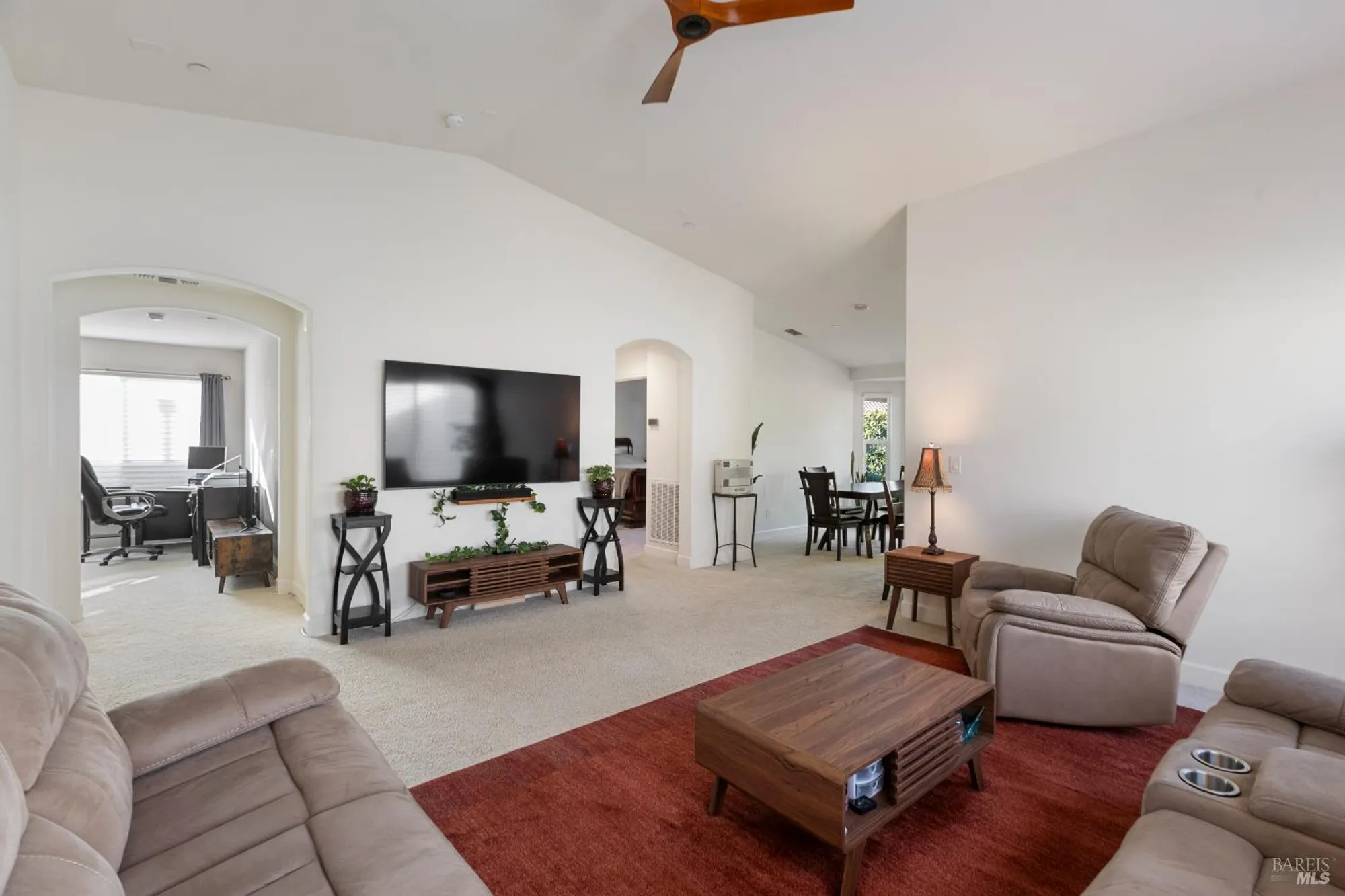 Property Slideshow image 7 of 27 | 319 birch ridge dr, Rio Vista, CA, 94571