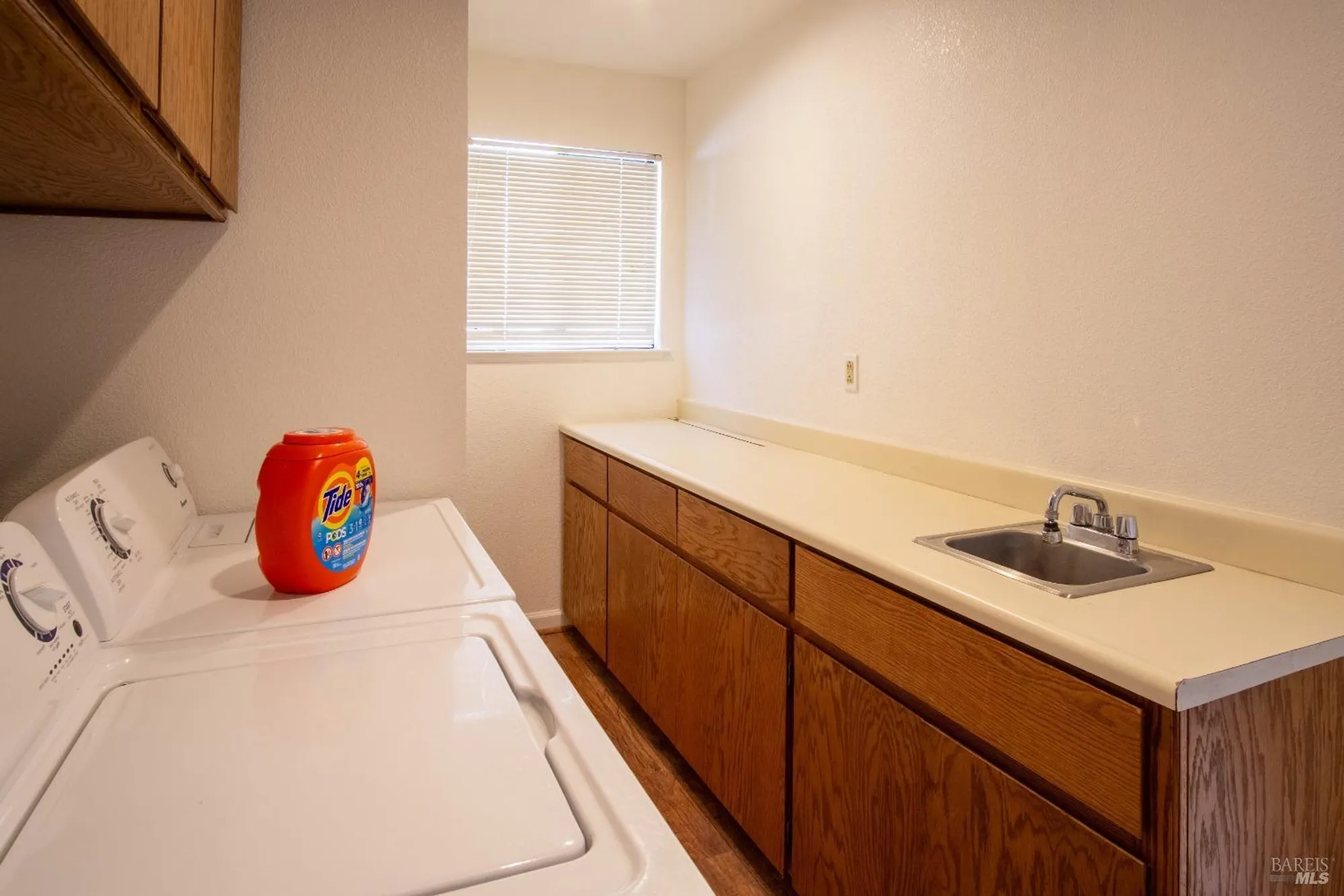Property Slideshow image 19 of 27 | 649 whitney ct, Vacaville, CA, 95687