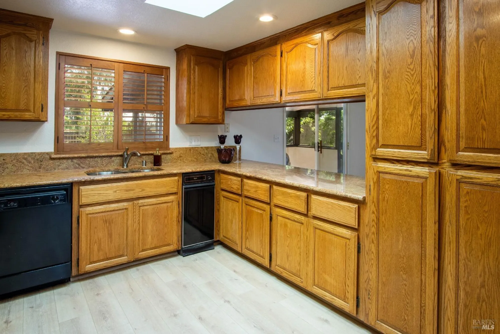 Property Slideshow image 11 of 27 | 649 whitney ct, Vacaville, CA, 95687