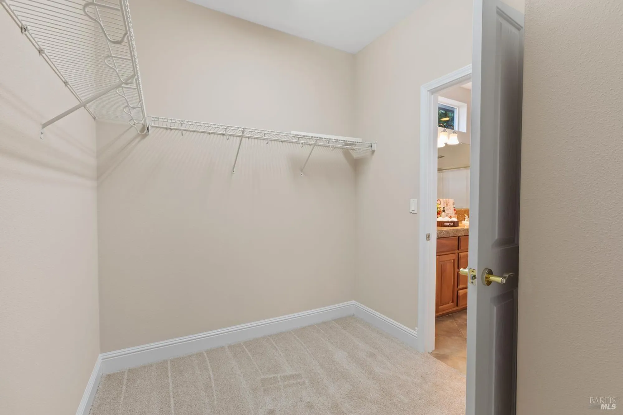 Property Slideshow image 21 of 40 | 301 fairbanks dr, Rio Vista, CA, 94571