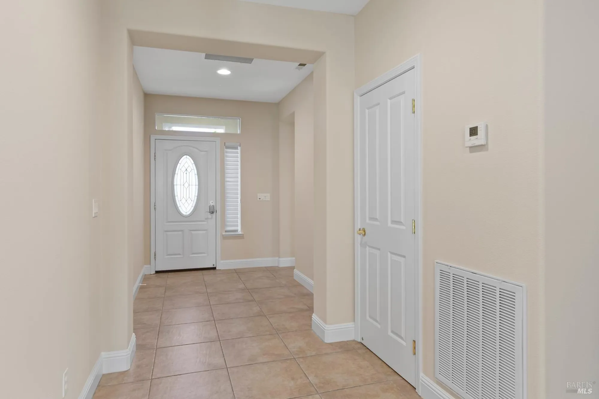 Property Slideshow image 5 of 40 | 301 fairbanks dr, Rio Vista, CA, 94571