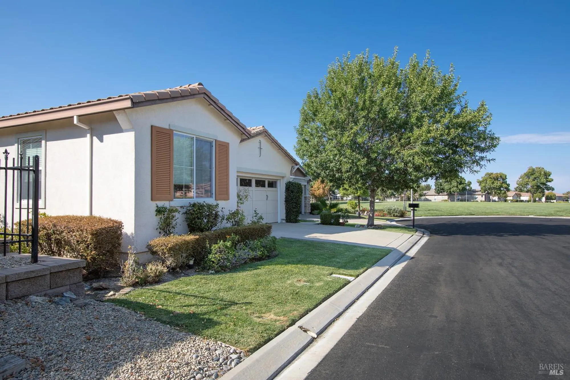 Property Slideshow image 4 of 40 | 301 fairbanks dr, Rio Vista, CA, 94571