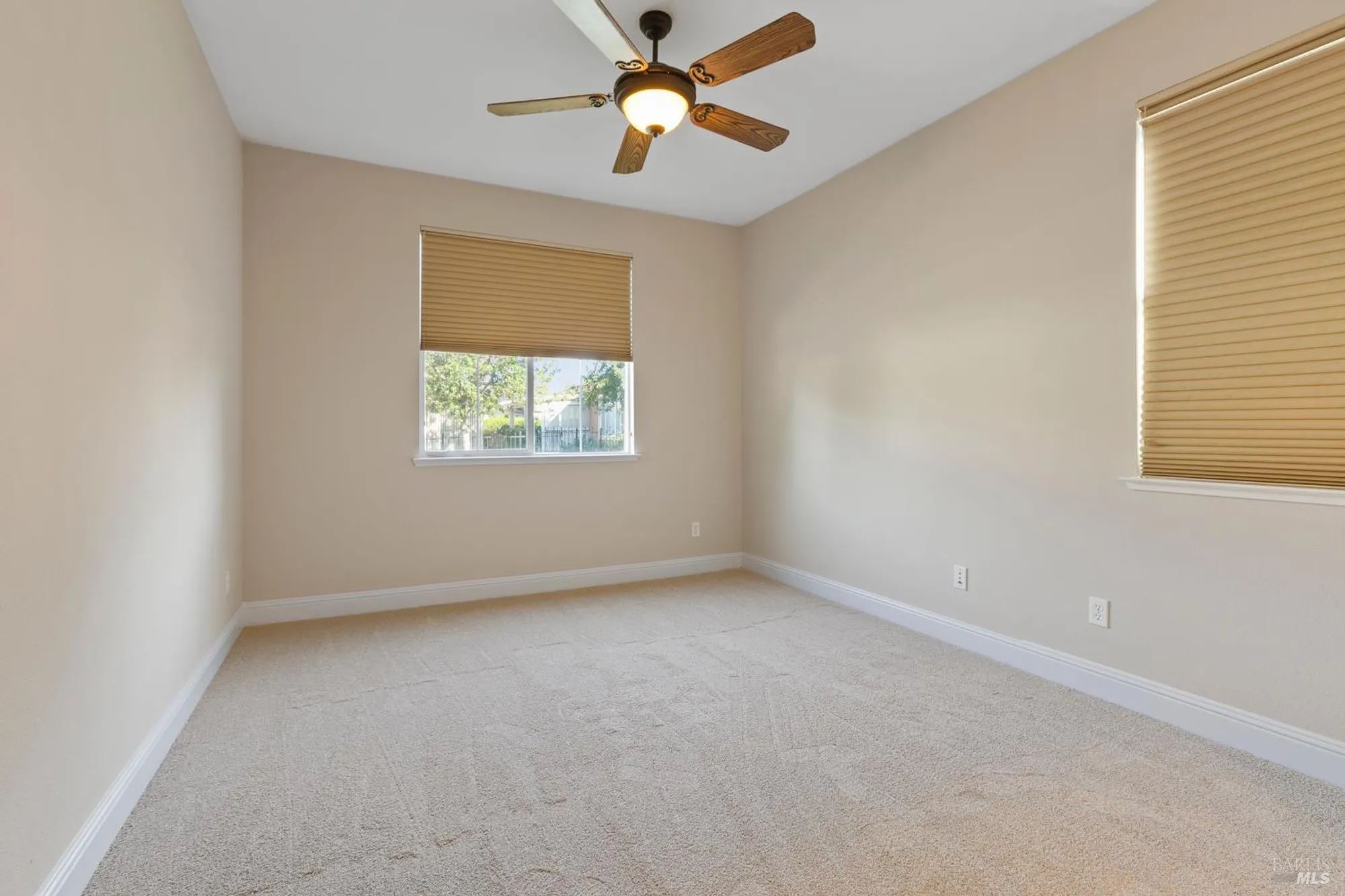 Property Slideshow image 27 of 40 | 301 fairbanks dr, Rio Vista, CA, 94571