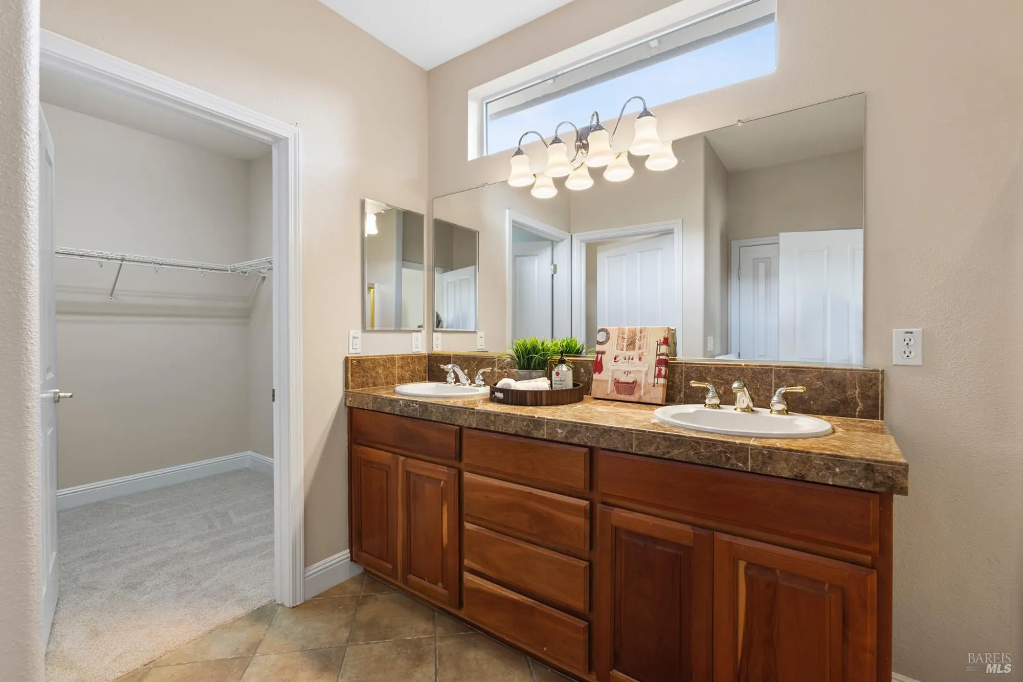 Property Slideshow image 24 of 40 | 301 fairbanks dr, Rio Vista, CA, 94571