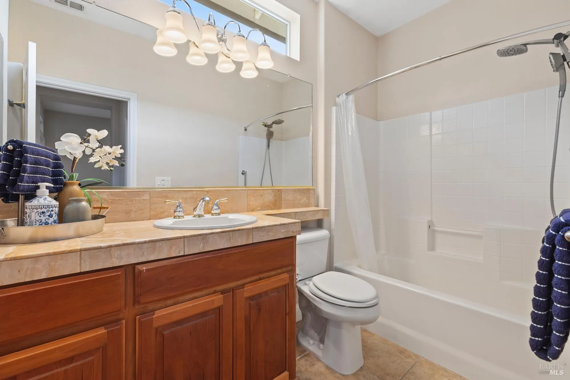 Property Slideshow image 25 of 40 | 301 fairbanks dr, Rio Vista, CA, 94571