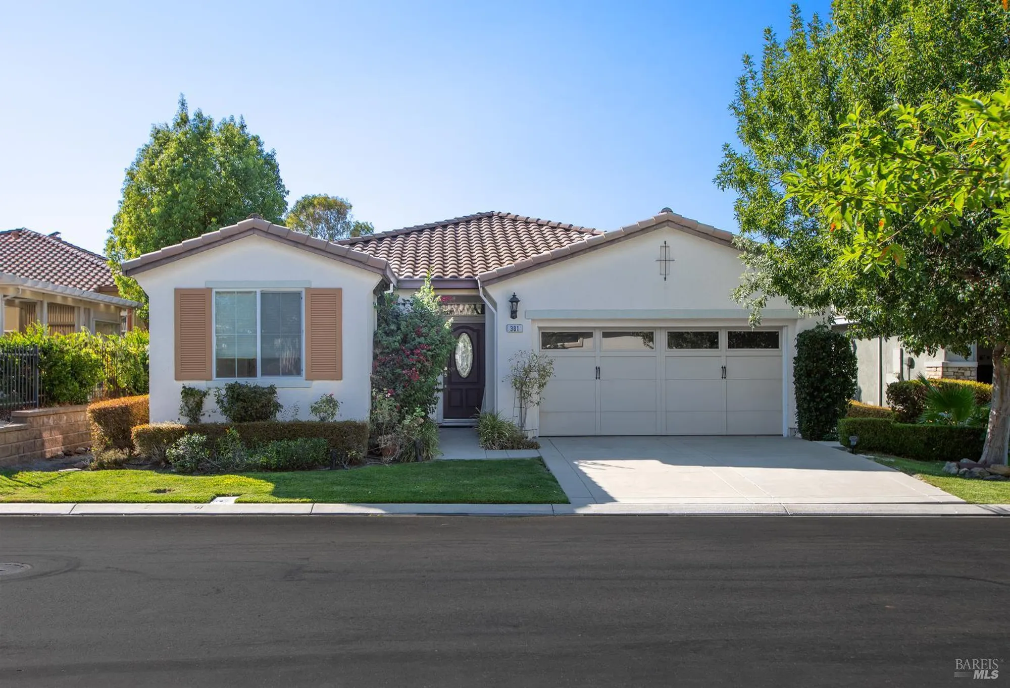 Property Slideshow image 1 of 40 | 301 fairbanks dr, Rio Vista, CA, 94571