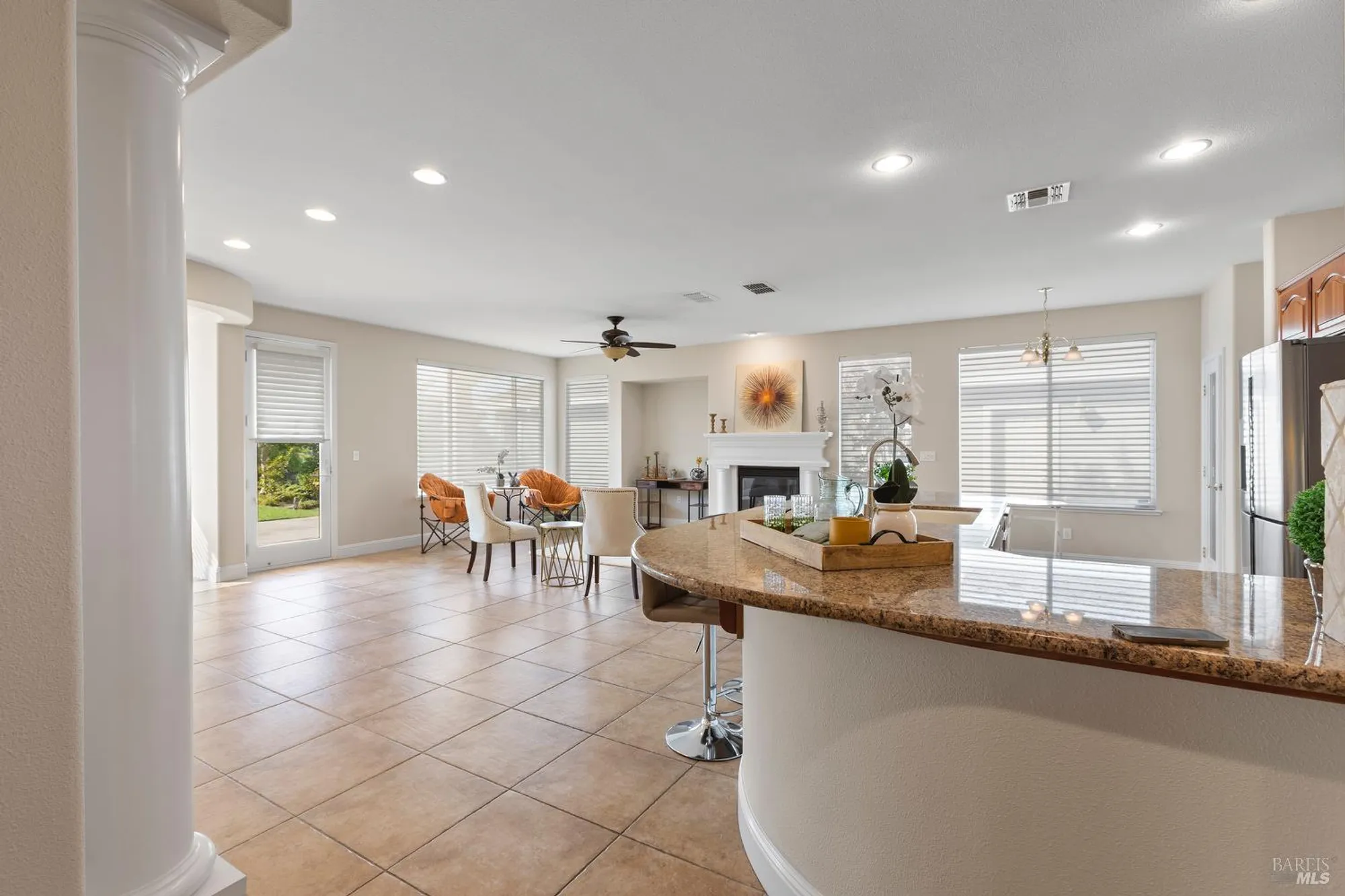 Property Slideshow image 9 of 40 | 301 fairbanks dr, Rio Vista, CA, 94571