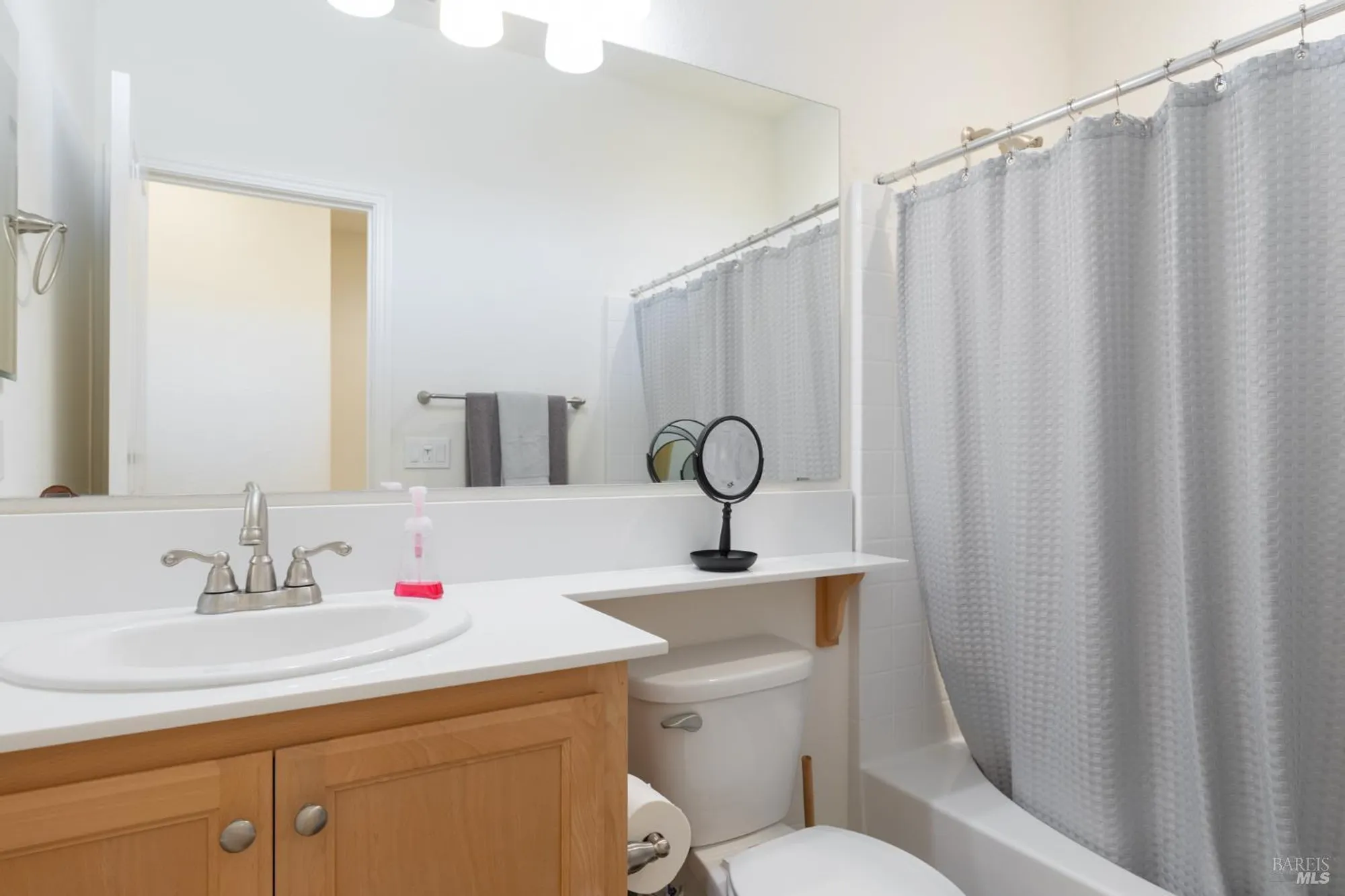 Property Slideshow image 32 of 45 | 525 eagle dr, Rio Vista, CA, 94571