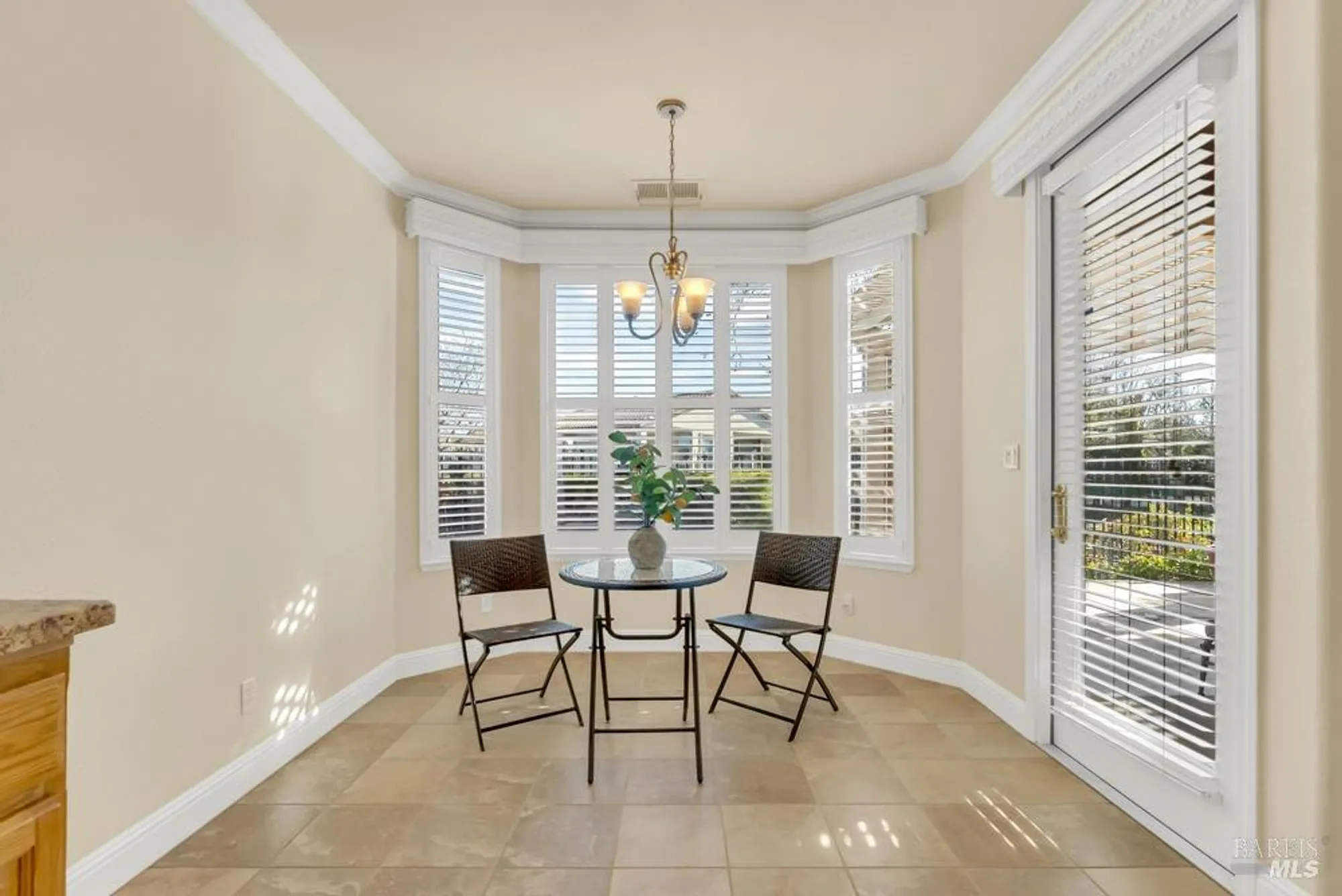 Property Slideshow image 14 of 79 | 110 foxwood ln, Rio Vista, CA, 94571