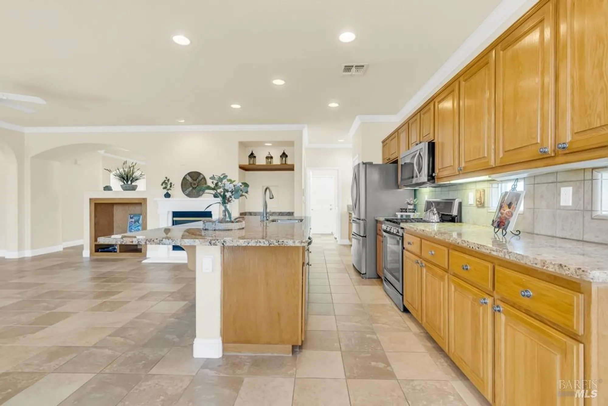 Property Slideshow image 15 of 79 | 110 foxwood ln, Rio Vista, CA, 94571