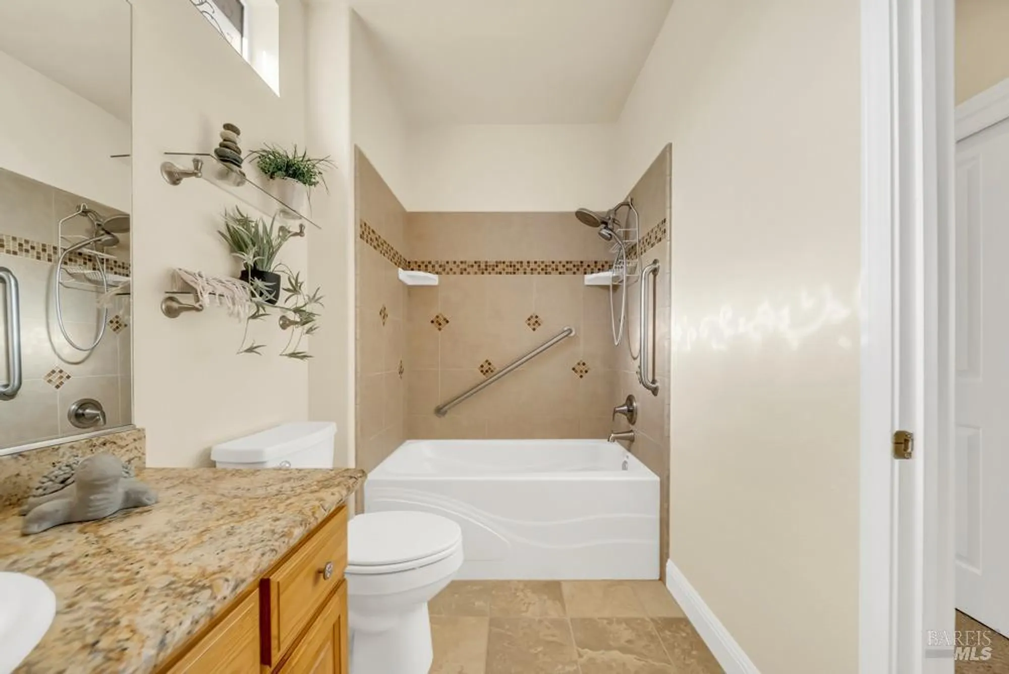 Property Slideshow image 29 of 79 | 110 foxwood ln, Rio Vista, CA, 94571