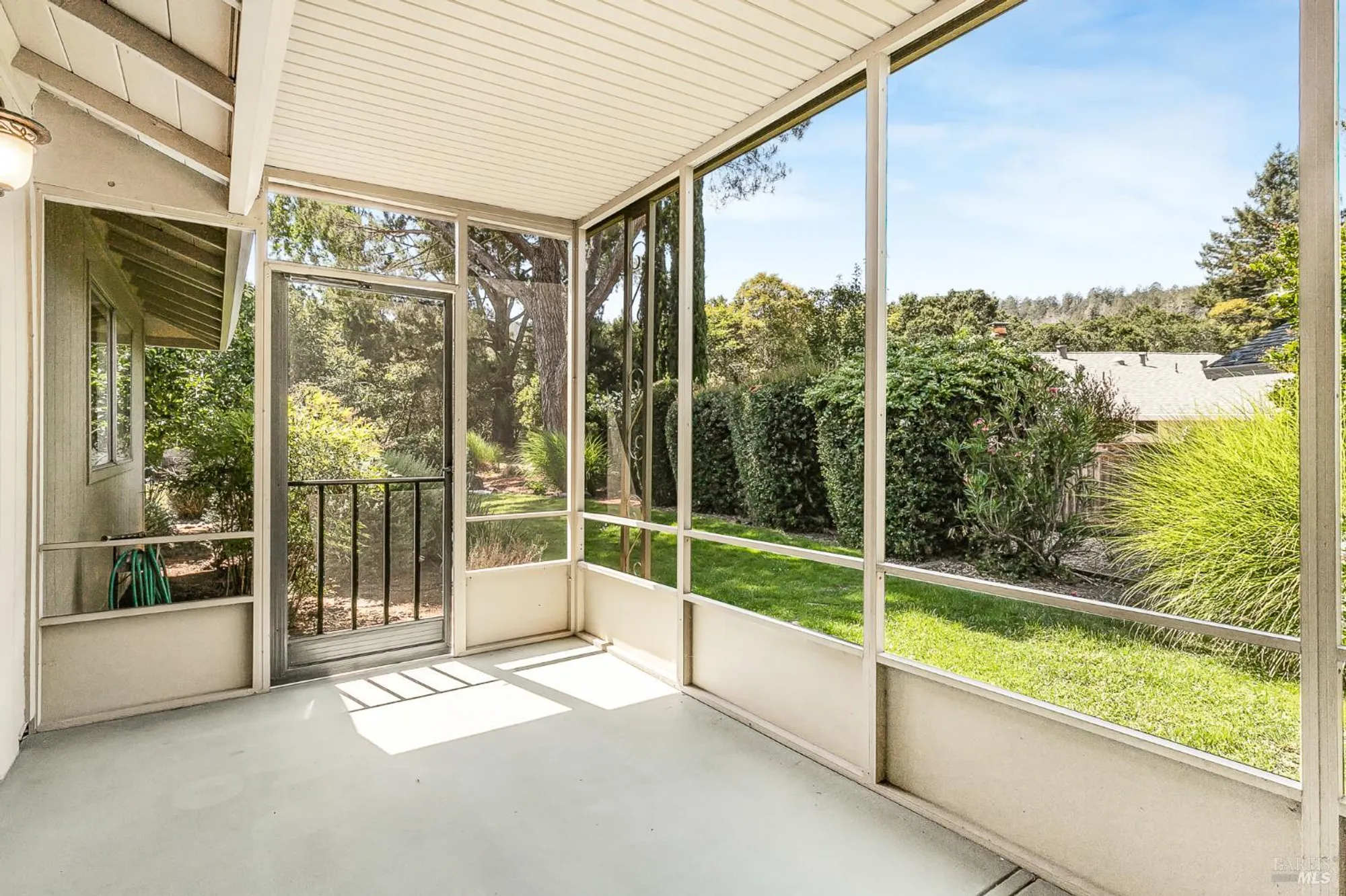 Property Slideshow image 35 of 44 | 447 meadowgreen dr, Santa Rosa, CA, 95409