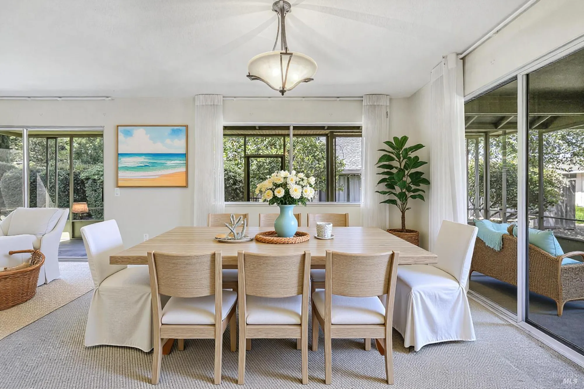 Property Slideshow image 11 of 44 | 447 meadowgreen dr, Santa Rosa, CA, 95409