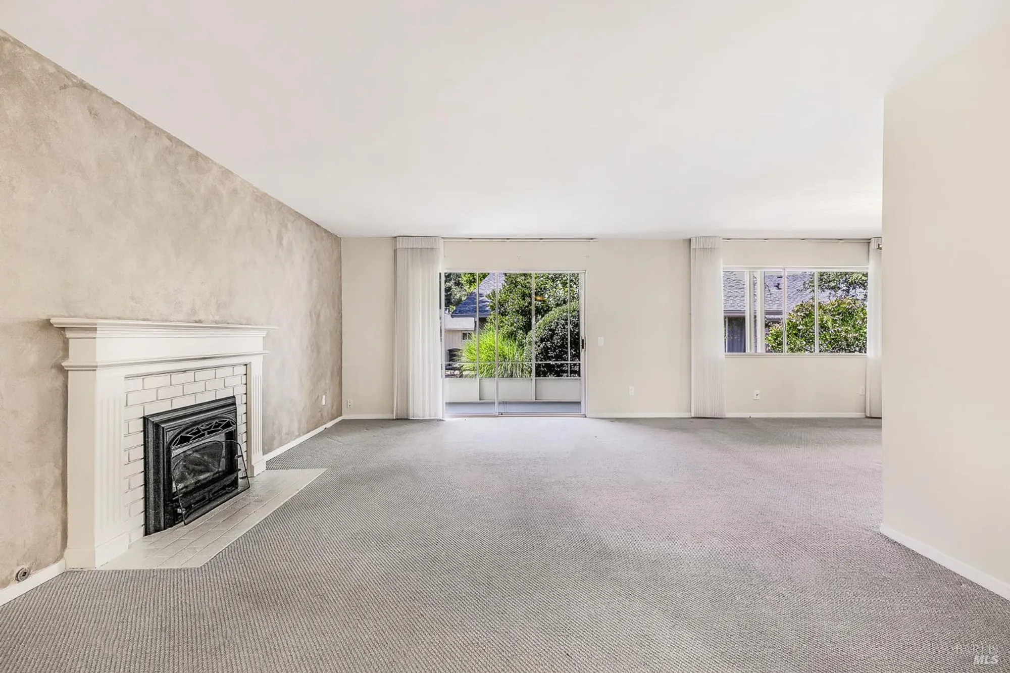 Property Slideshow image 5 of 44 | 447 meadowgreen dr, Santa Rosa, CA, 95409